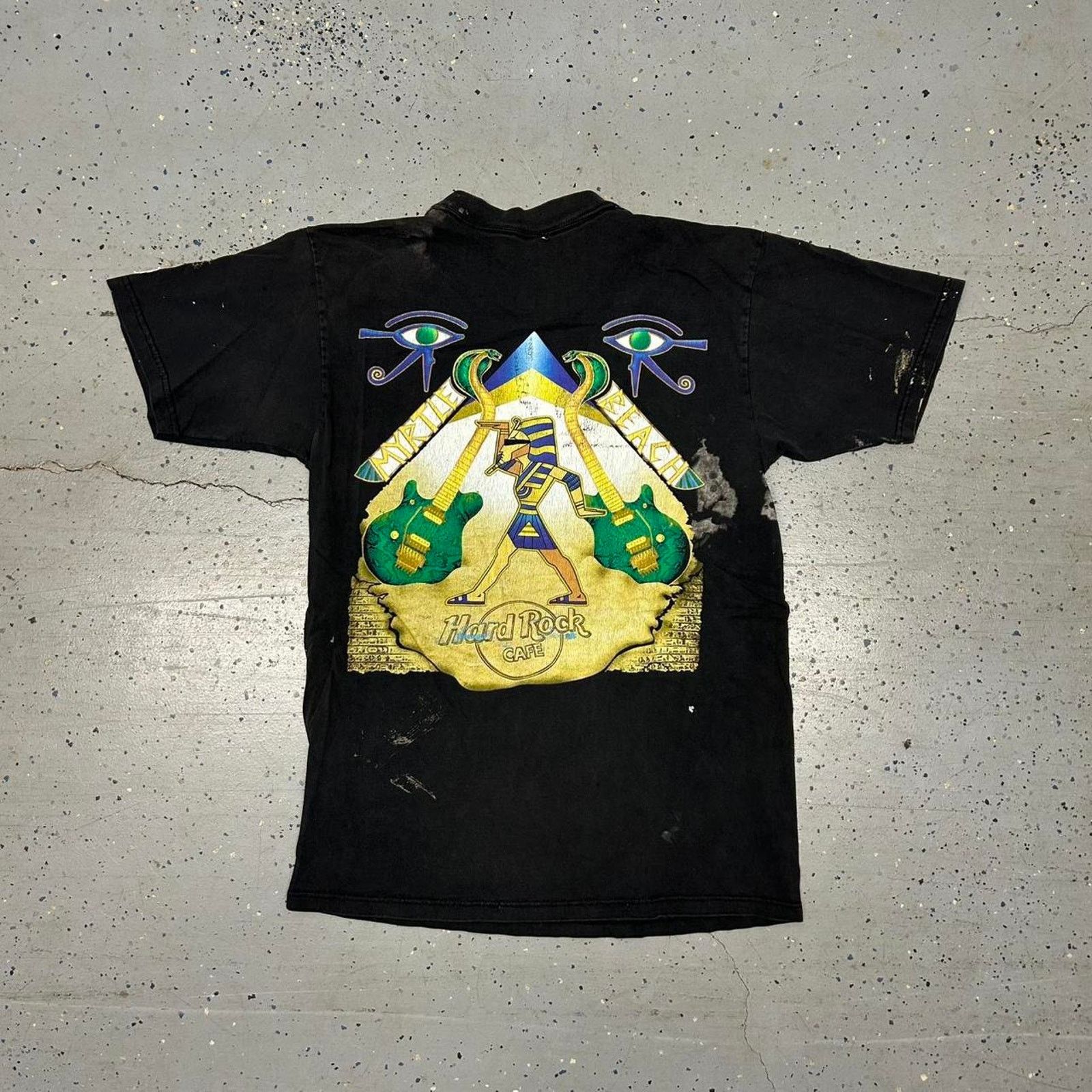 Hard Rock Cafe VTG hard rock cafe black t-shirt with yellow/green graphic Size US L / EU 52-54 / 3 - 1 Thumbnail