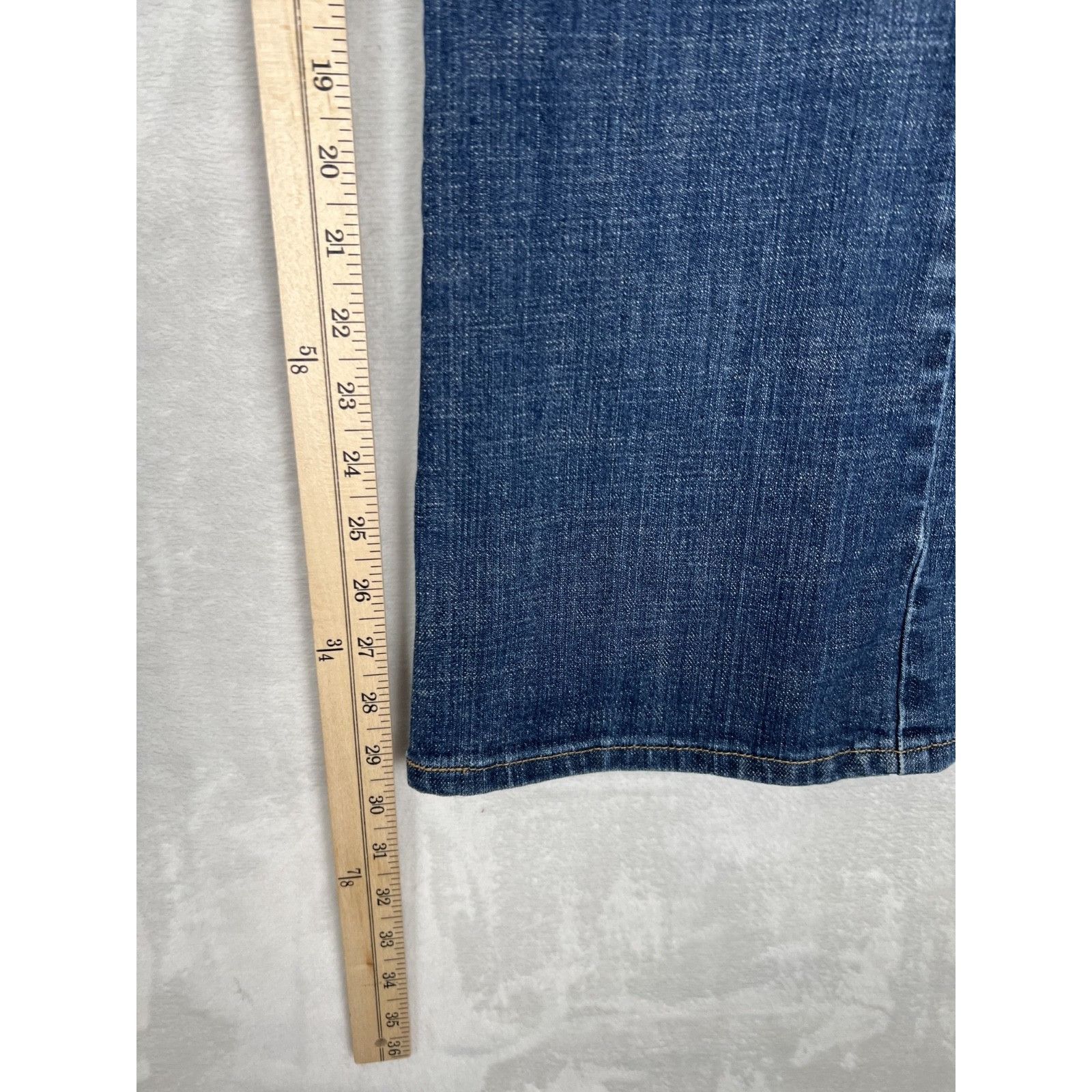 Levi's Vintage Levi's 547 Platinum Flare Blue Denim Jeans Size 14 M Size 34" / US 12 / IT 48 - 3 Thumbnail