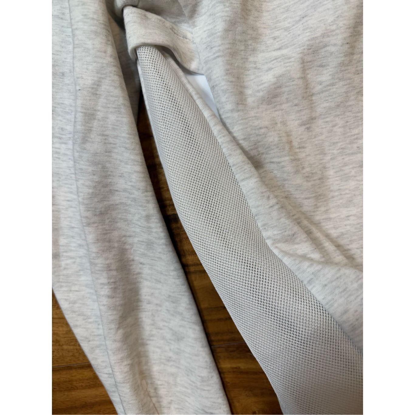 Nike Nike Jacket Women Small White Tech Fleece Cocoon Full Zip Birch Thumbholes Size S / US 4 / IT 40 - 5 Thumbnail