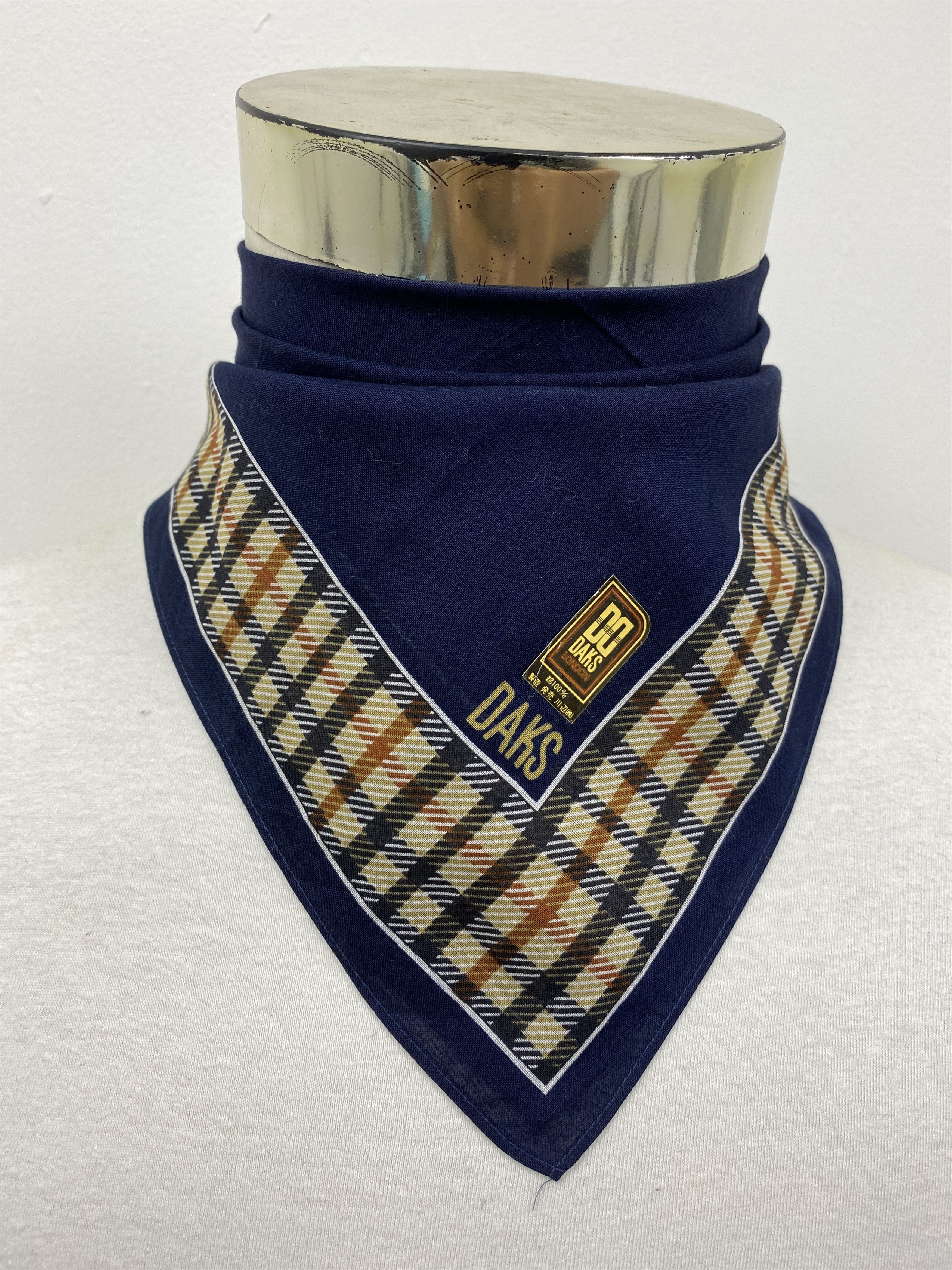 DAKS Daks London Handkerchief / Bandana / Neckerchief HKC0552 Size ONE SIZE - 1 Thumbnail