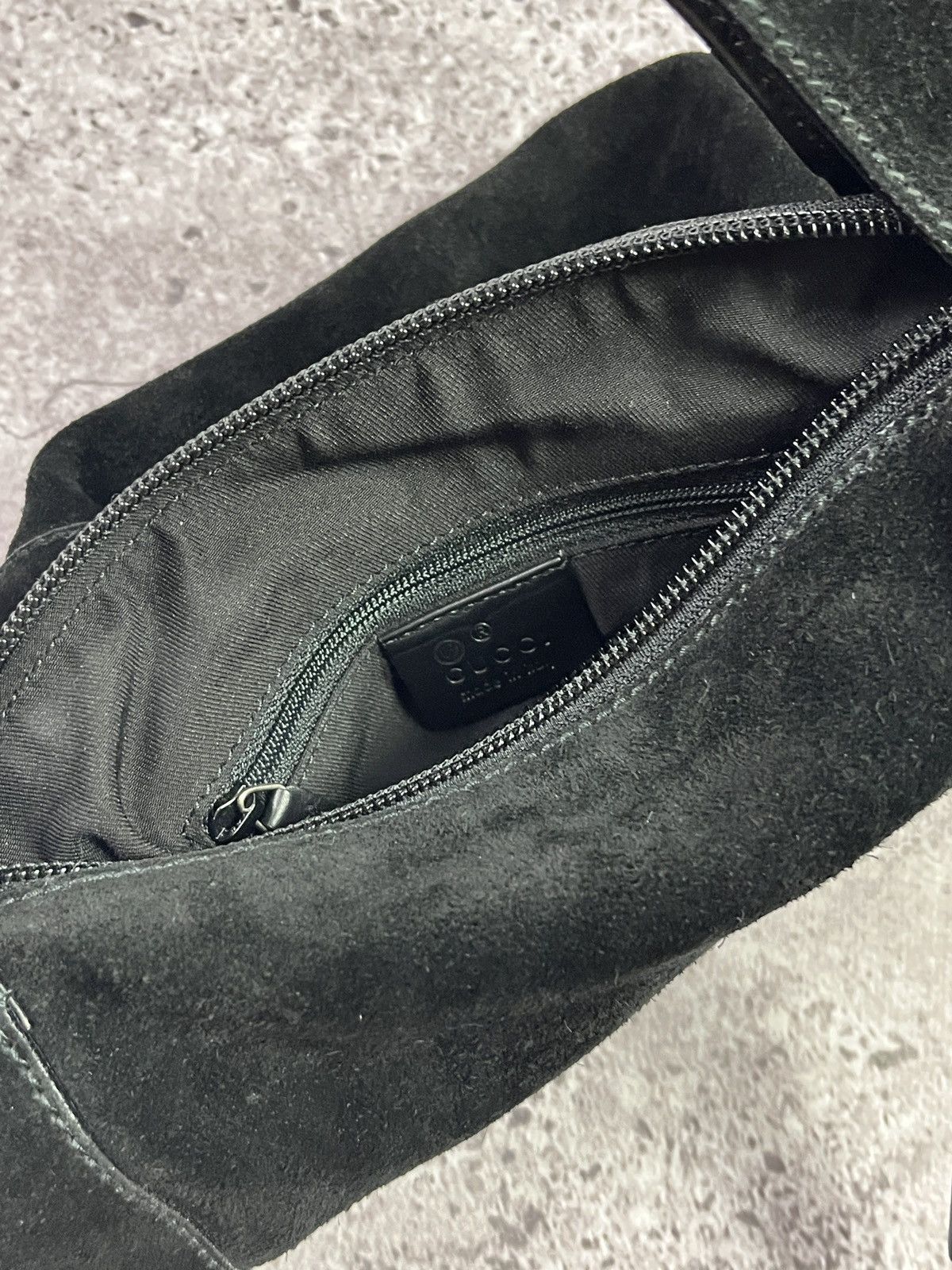 Gucci Gucci Black Suede Hobo Shoulder Bag Vintage Made in Italy 🇮🇹 Size ONE SIZE - 10 Thumbnail