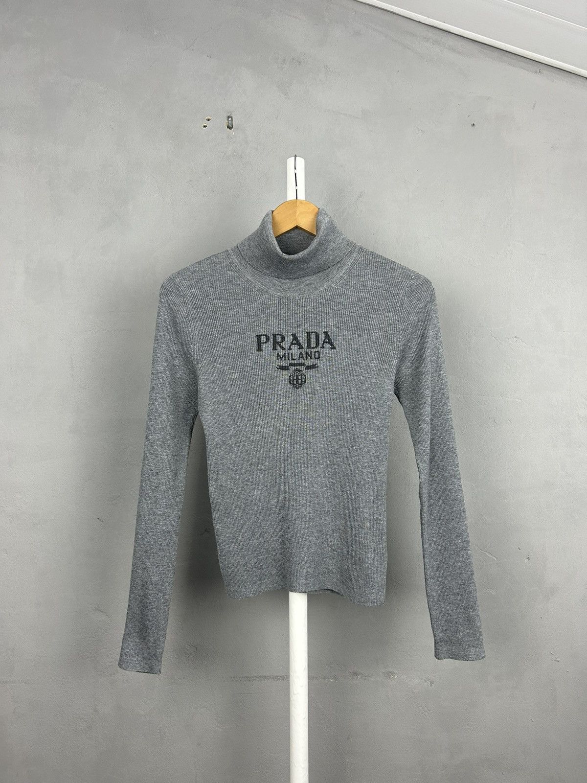 Prada Prada Milano Big Logo Turtleneck Sweater Size XS / US 0-2 / IT 36-38 - 1 Thumbnail