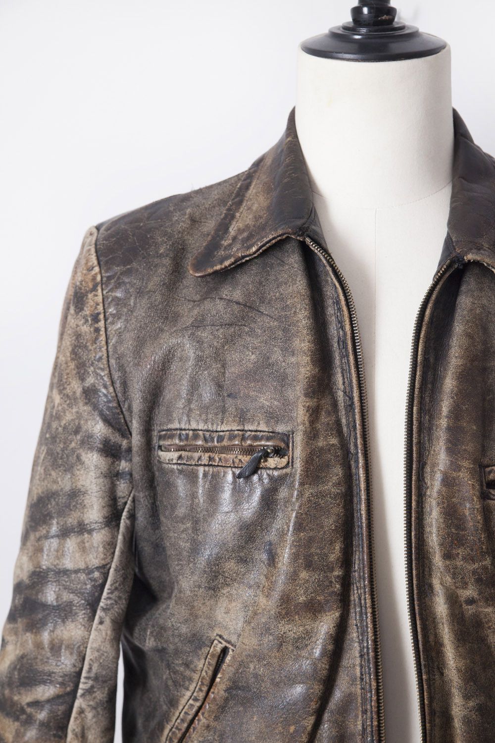 Vintage Vintage 1940's leather biker jacket Size US M / EU 48-50 / 2 - 2 Thumbnail