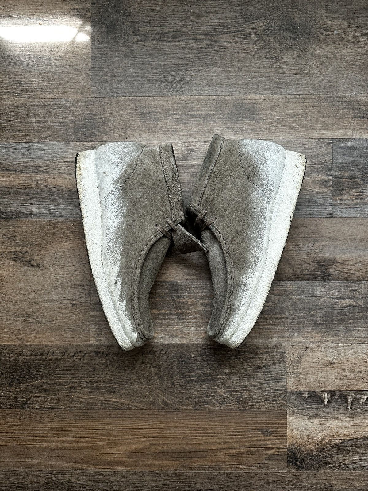Clarks Clark's Wallabees Grey/White Brushed Size US 11 / EU 44 - 1 Thumbnail
