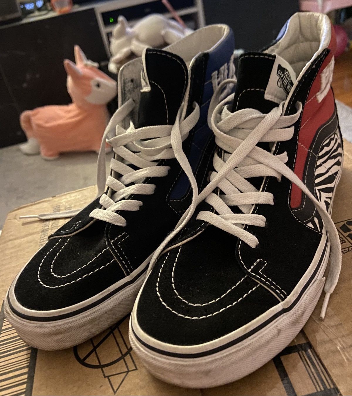 Vans Vans Korean typography sk8- hi tops Size US 9.5 / EU 42-43 - 1 Thumbnail