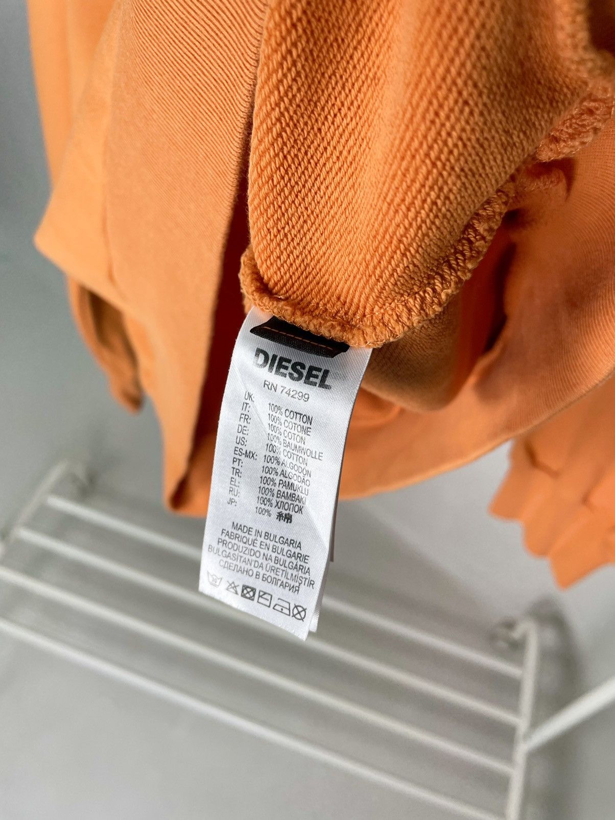 Diesel Diesel 🌹 D Logo Orange Crewneck Sweatshirt Size US S / EU 44-46 / 1 - 7 Thumbnail