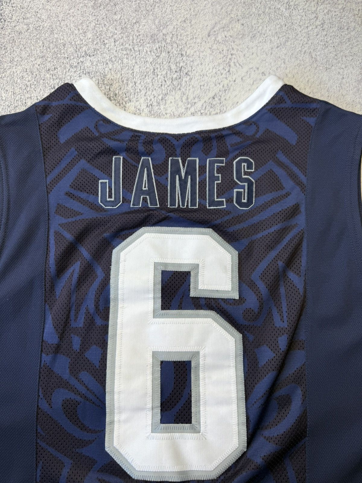 NBA Vintage Y2K Lebron James Team USA NBA Olympics Jersey L Size US L / EU 52-54 / 3 - 16 Thumbnail
