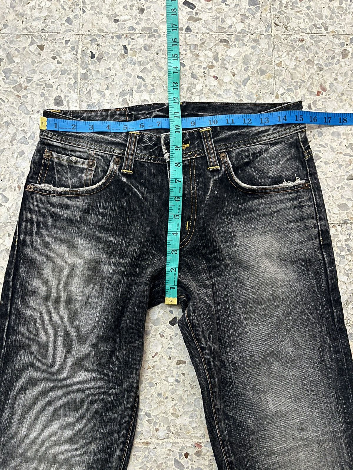 Edwin Vintage Edwin Rare Whiskey Black Distressed Denim Jeans Size US 31 - 13 Thumbnail