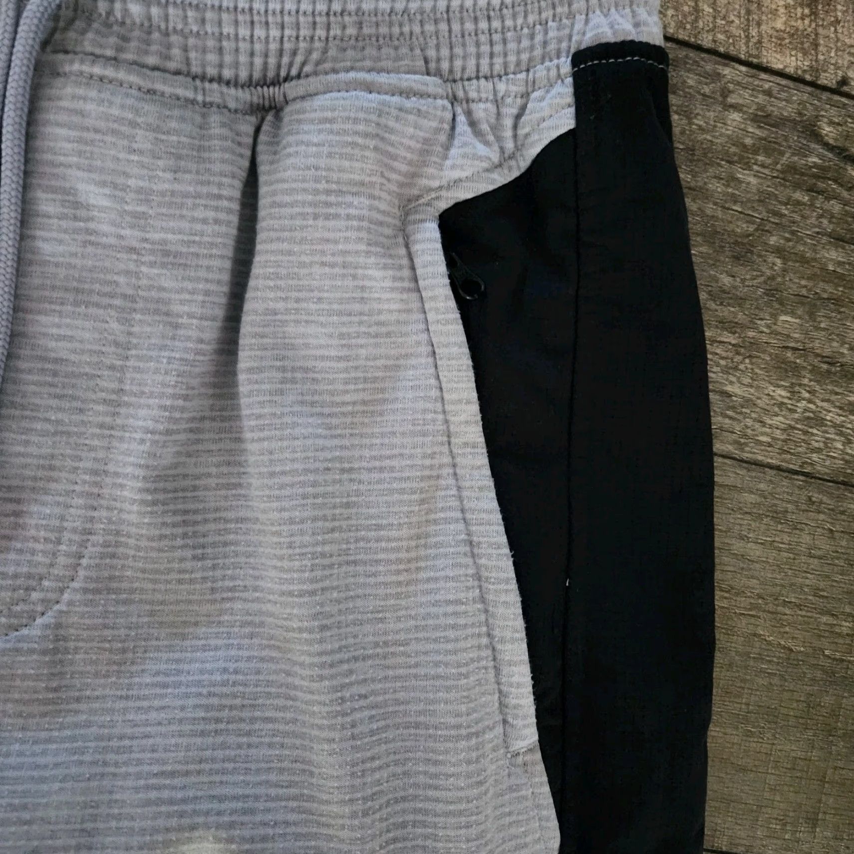 Under Armour Under Armour Pants Mens Small Fitted Sweat Joggers Waffle Knit Gray Black Athletic Tapered Inseam 28" Pockets Size US 29 - 6 Thumbnail