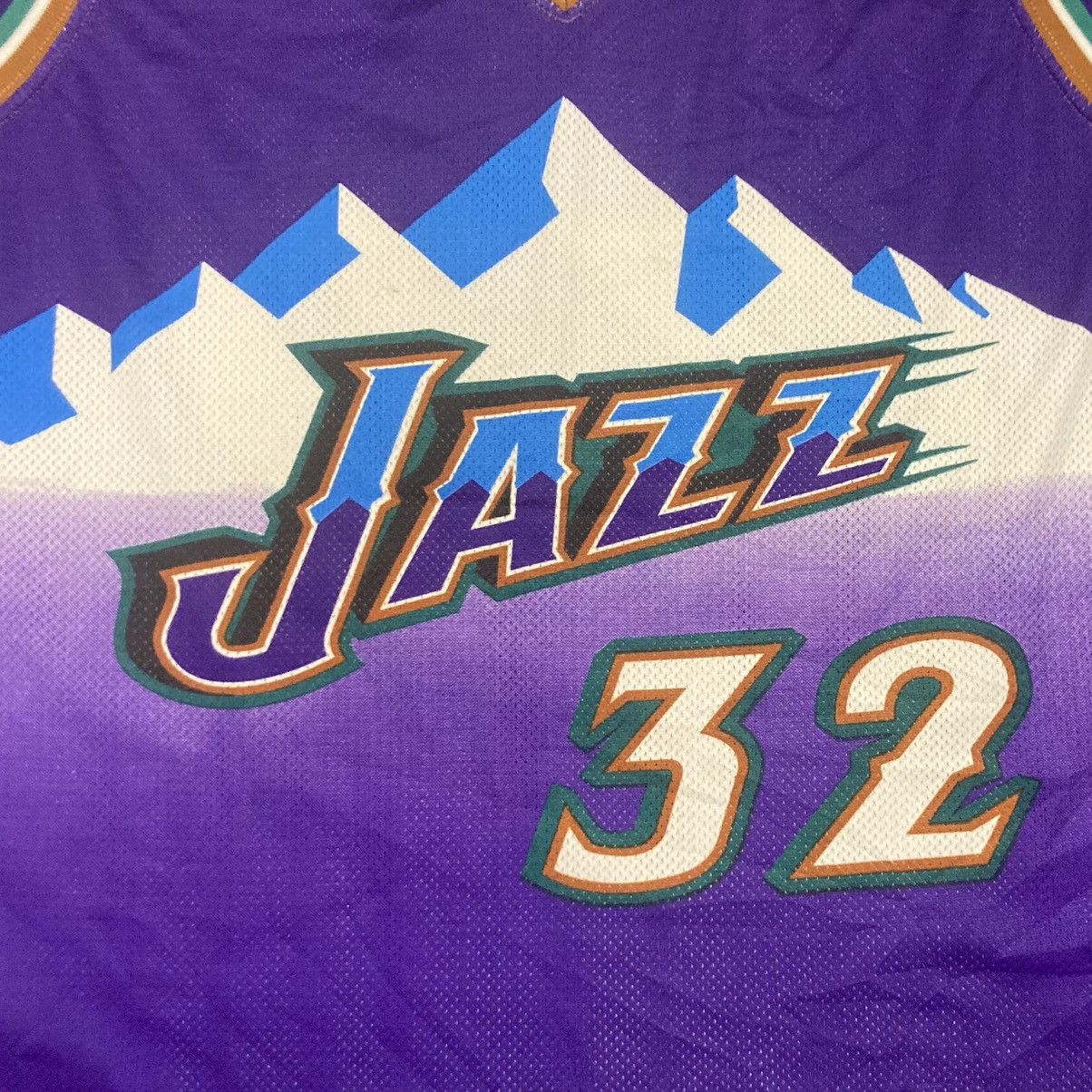 Champion × NBA × Vintage Vintage 90’s Utah Jazz Karl Melone NBA Jersey Champion Size US XL / EU 56 / 4 - 2 Thumbnail