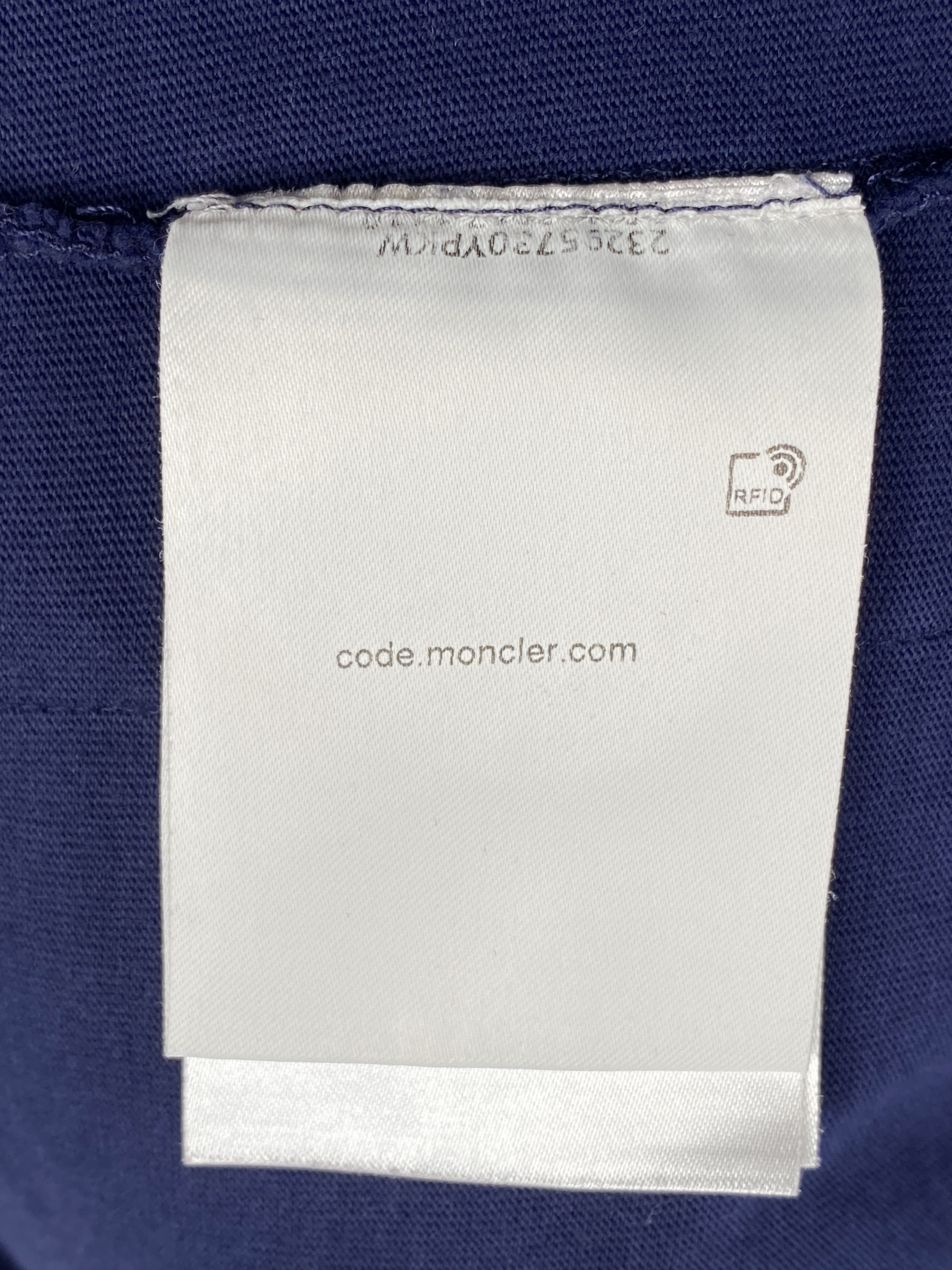 Moncler Cartoon Patch Comic Strip Long Sleeves T-Shirt Size M / US 6-8 / IT 42-44 - 18 Thumbnail