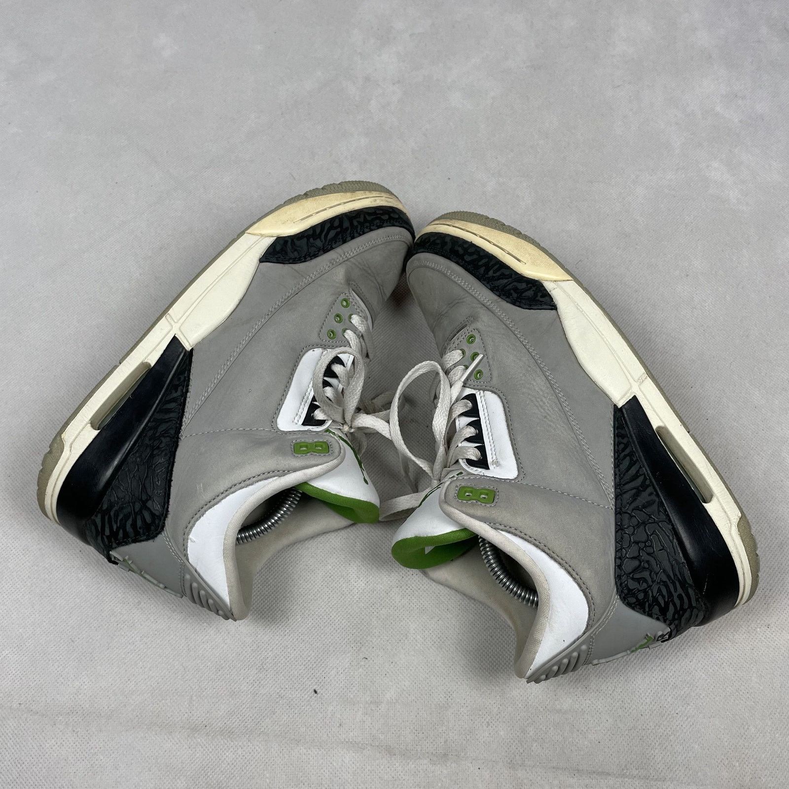 Jordan Brand Air Jordan 3 Retro Chlorophyll 136064-006 Men Basketball 9.5 Size US 9.5 / EU 42-43 - 4 Thumbnail