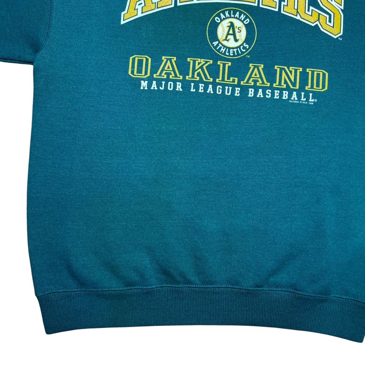 MLB 1998 MLB Oakland Athletics Lee Sport Spell Out Sweatshirt Size US XL / EU 56 / 4 - 6 Thumbnail