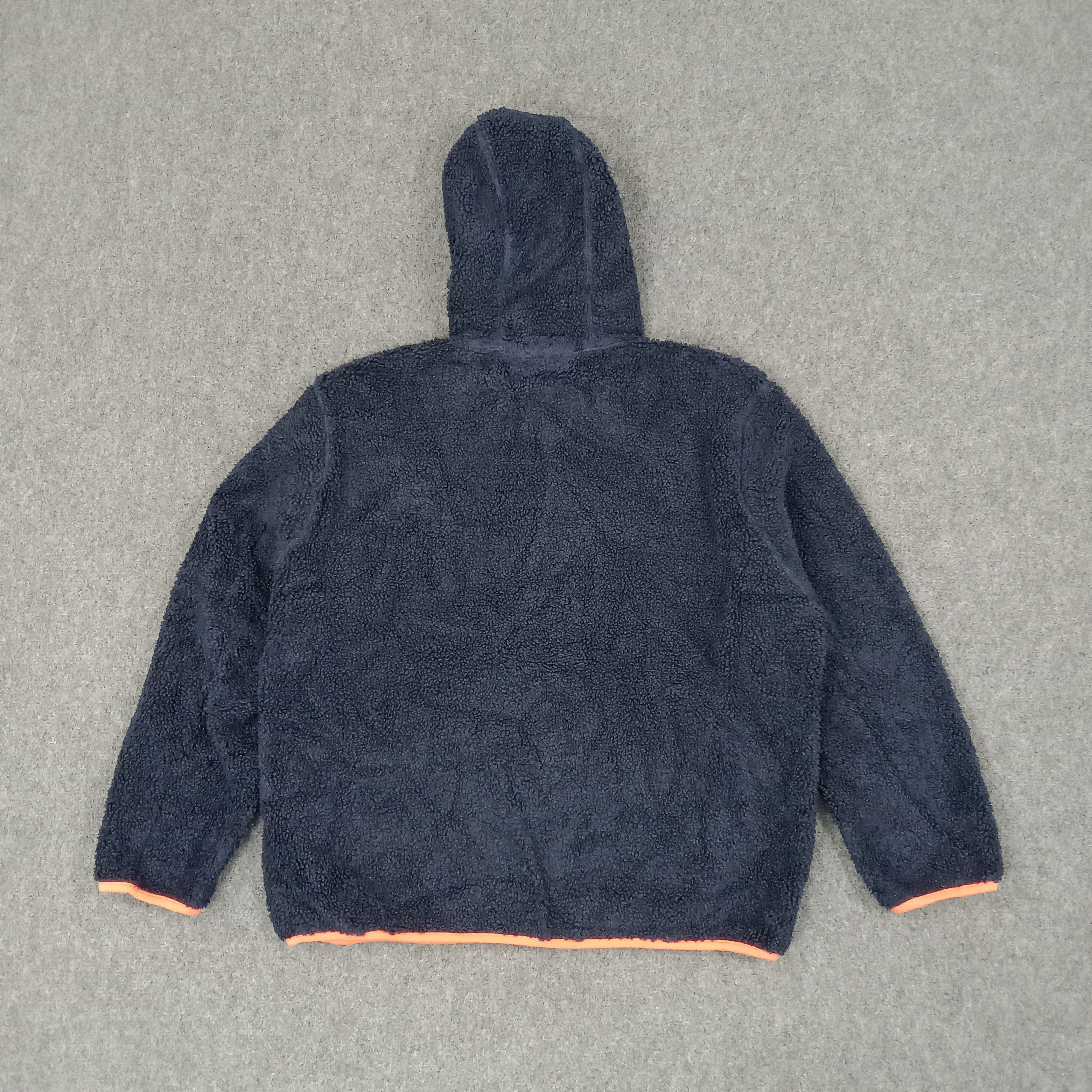 Vintage J.W.Anderson X Uniqlo Japanese Sherpa Hoodies Size US L / EU 52-54 / 3 - 5 Thumbnail