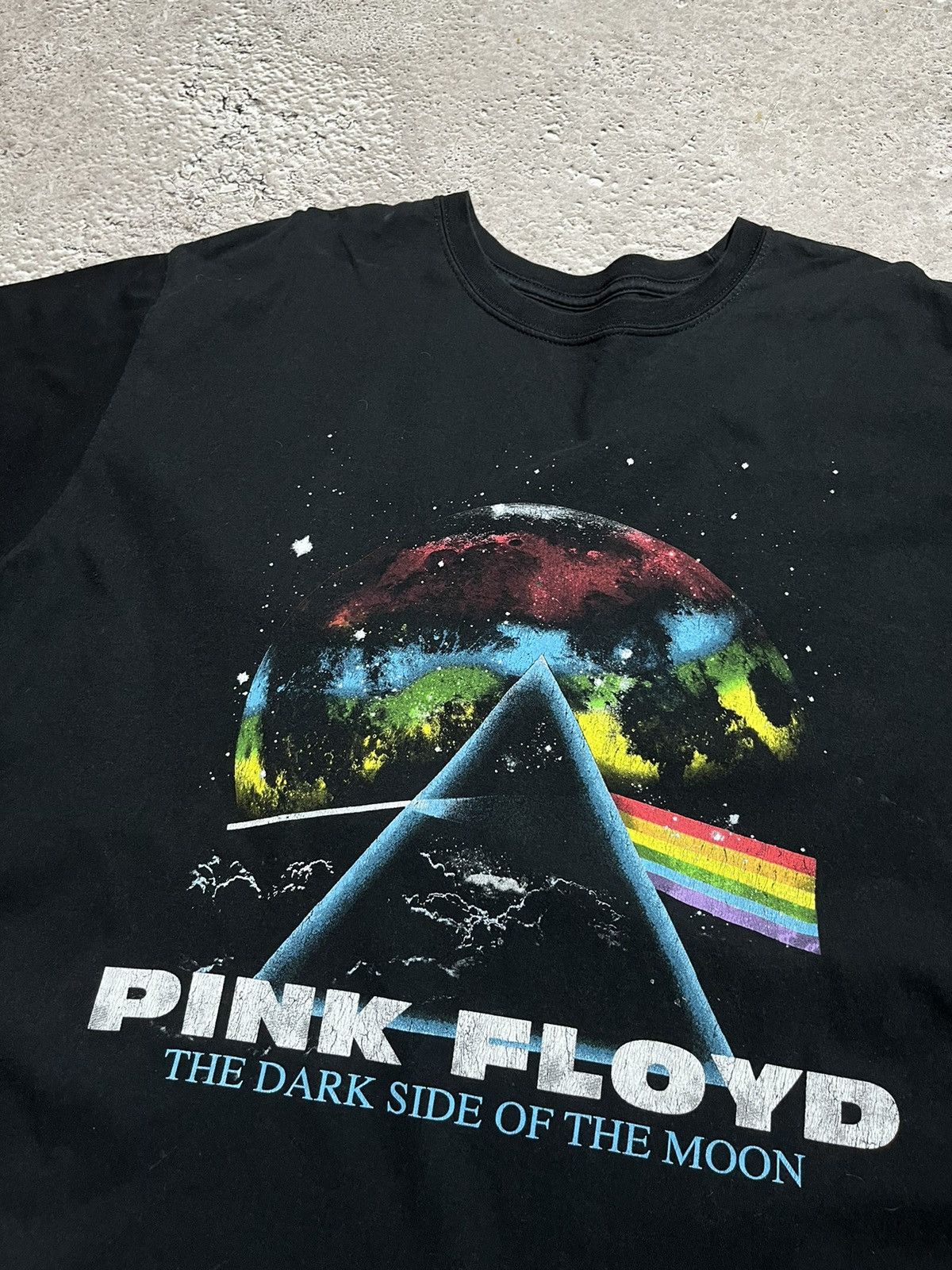 Band Tees × Pink Floyd × Vintage Vintage Pink Floyd Dark Side Of The Moon Band T-shirt tee Size US XXL / EU 58 / 5 - 5 Thumbnail