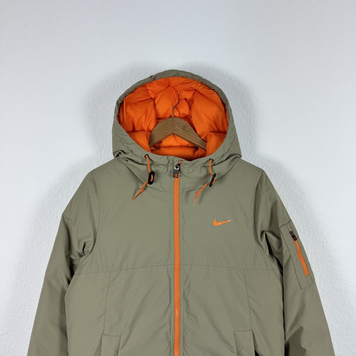 Nike Men’s Nike Nylon Puffer 550 Down Beige Hooded Jacket Size S Size US S / EU 44-46 / 1 - 3 Thumbnail