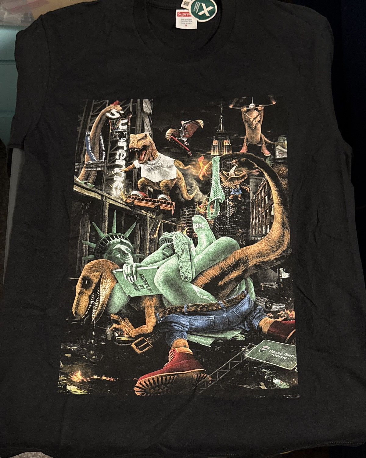 Supreme Supreme T-Rex Tee Black Size Small Size US S / EU 44-46 / 1 - 1 Thumbnail