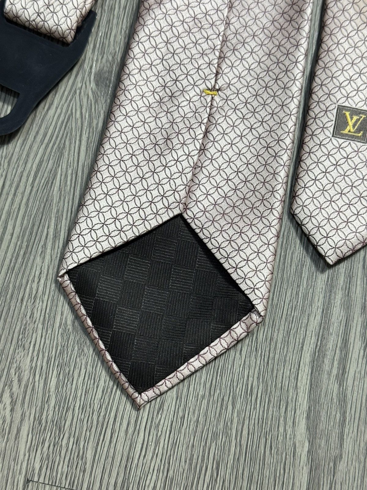 Louis Vuitton Louis Vuitton Paris Silk Tie Size ONE SIZE - 6 Thumbnail