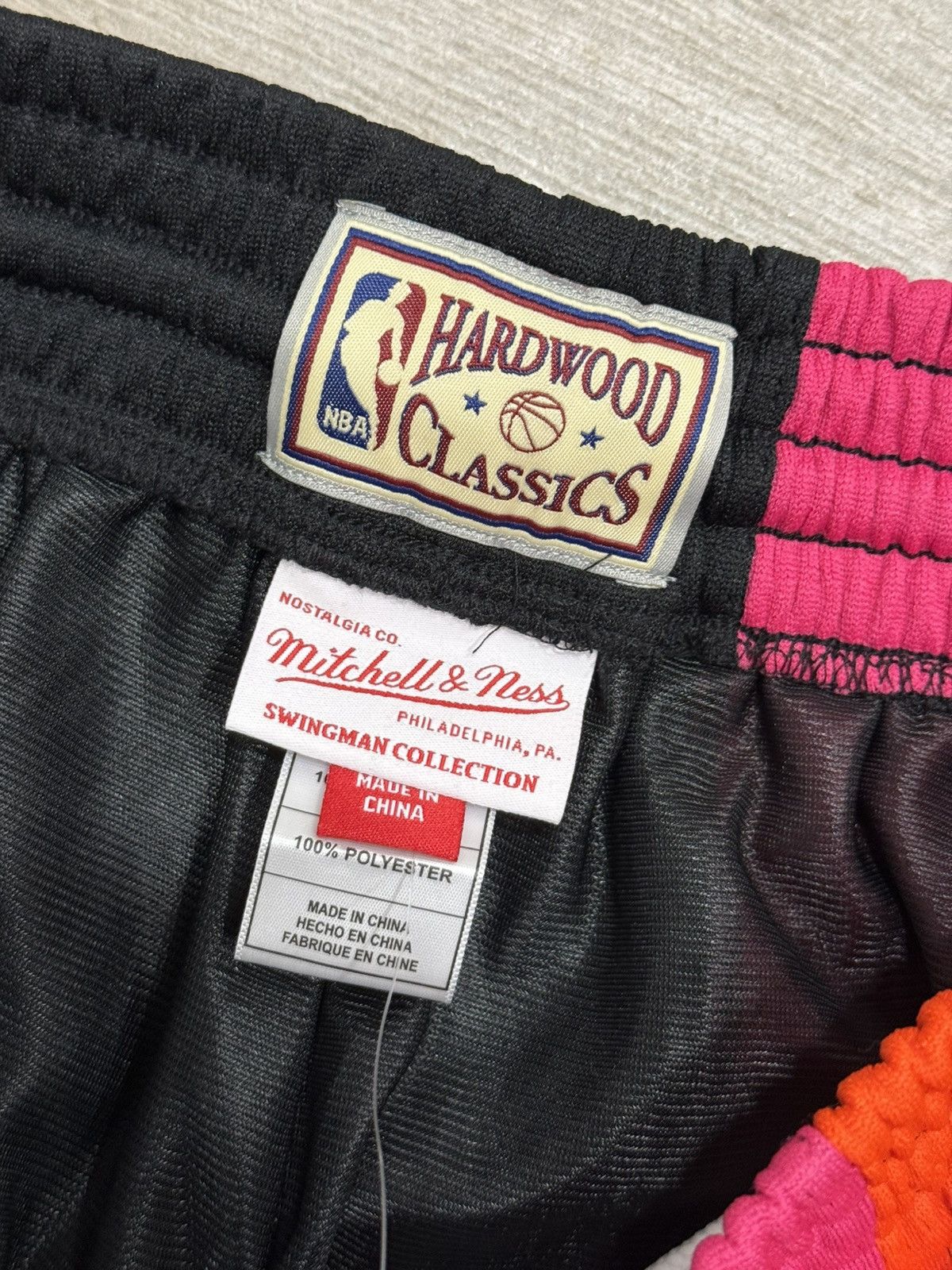 Mitchell & Ness Miami Heat Mitchell & Ness Hardwood Classics Shorts Sz Large Size US 36 / EU 52 - 5 Thumbnail