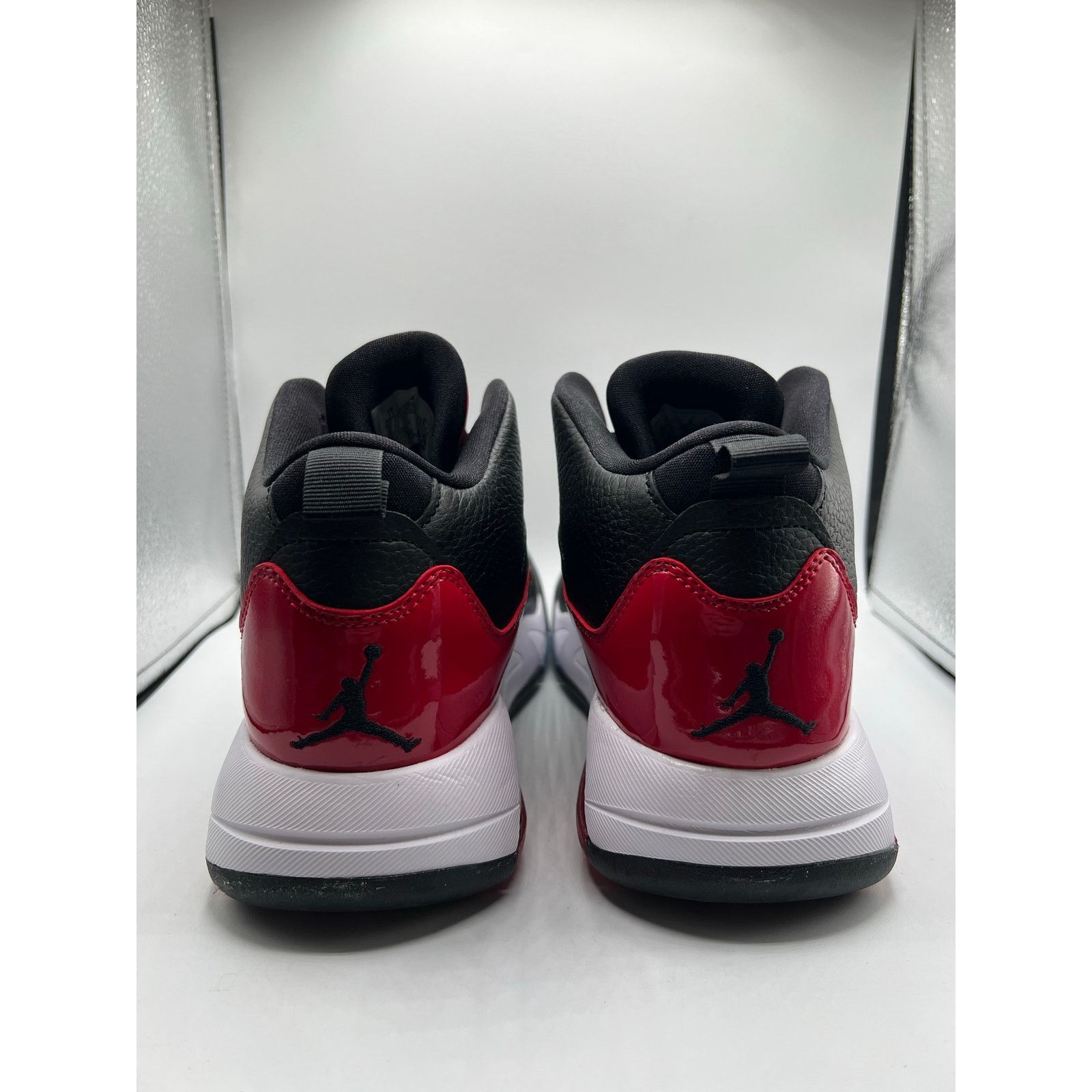Jordan Brand Air Jordan Maxin 200 “Black Gym Red” size 9 men’s Size US 9 / EU 42 - 4 Thumbnail