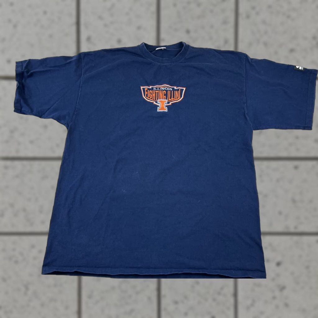 Starter VINTAGE Starter Illinois Fighting Illini Blue T Shirt XL Men XL Blue Embroidered Sports Distressed Made In USA Size US XL / EU 56 / 4 - 1 Thumbnail
