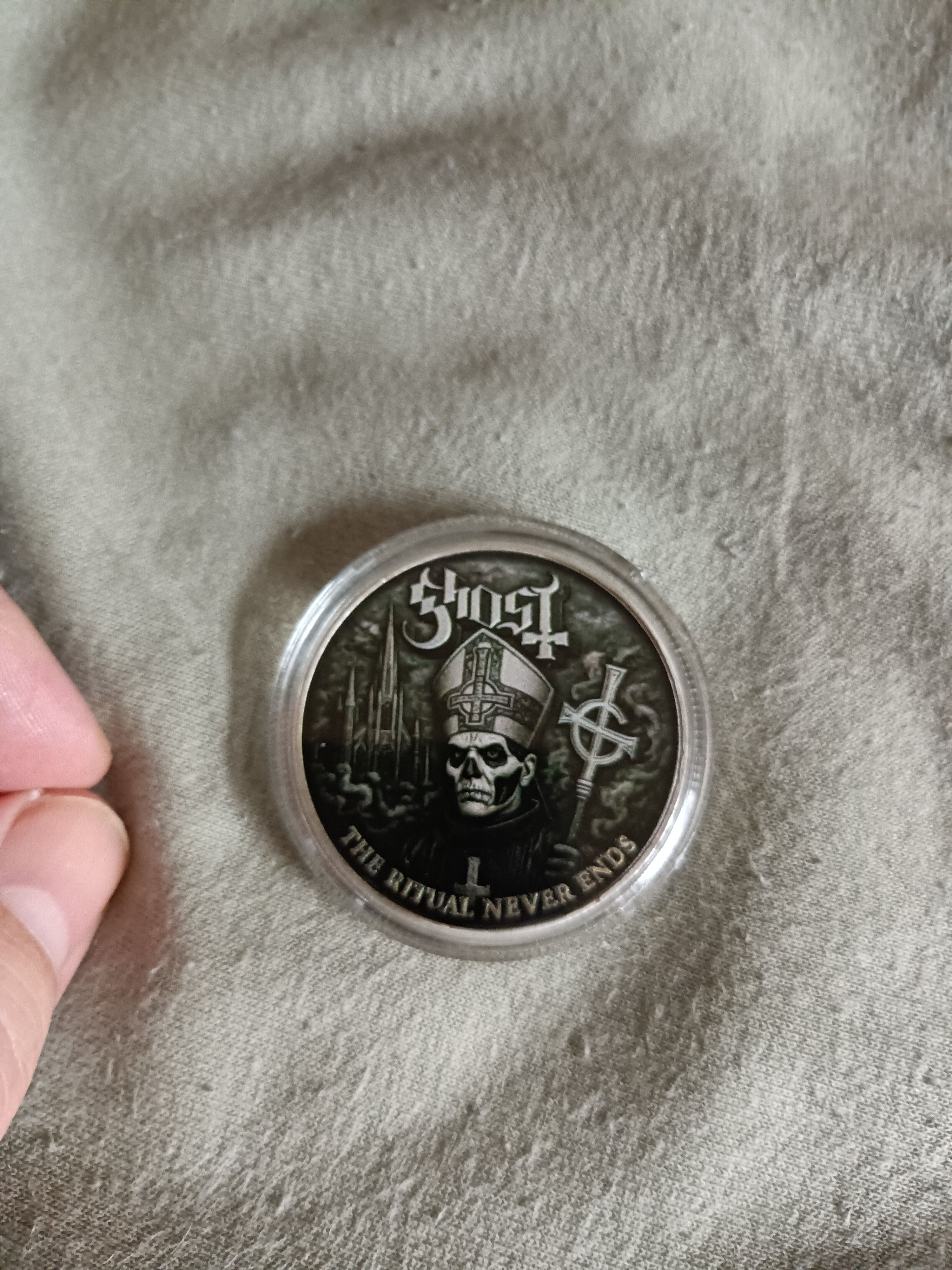 Band Tees Ghost The Ritual never ends" memorial coin Heavy Metal Size ONE SIZE - 4 Thumbnail