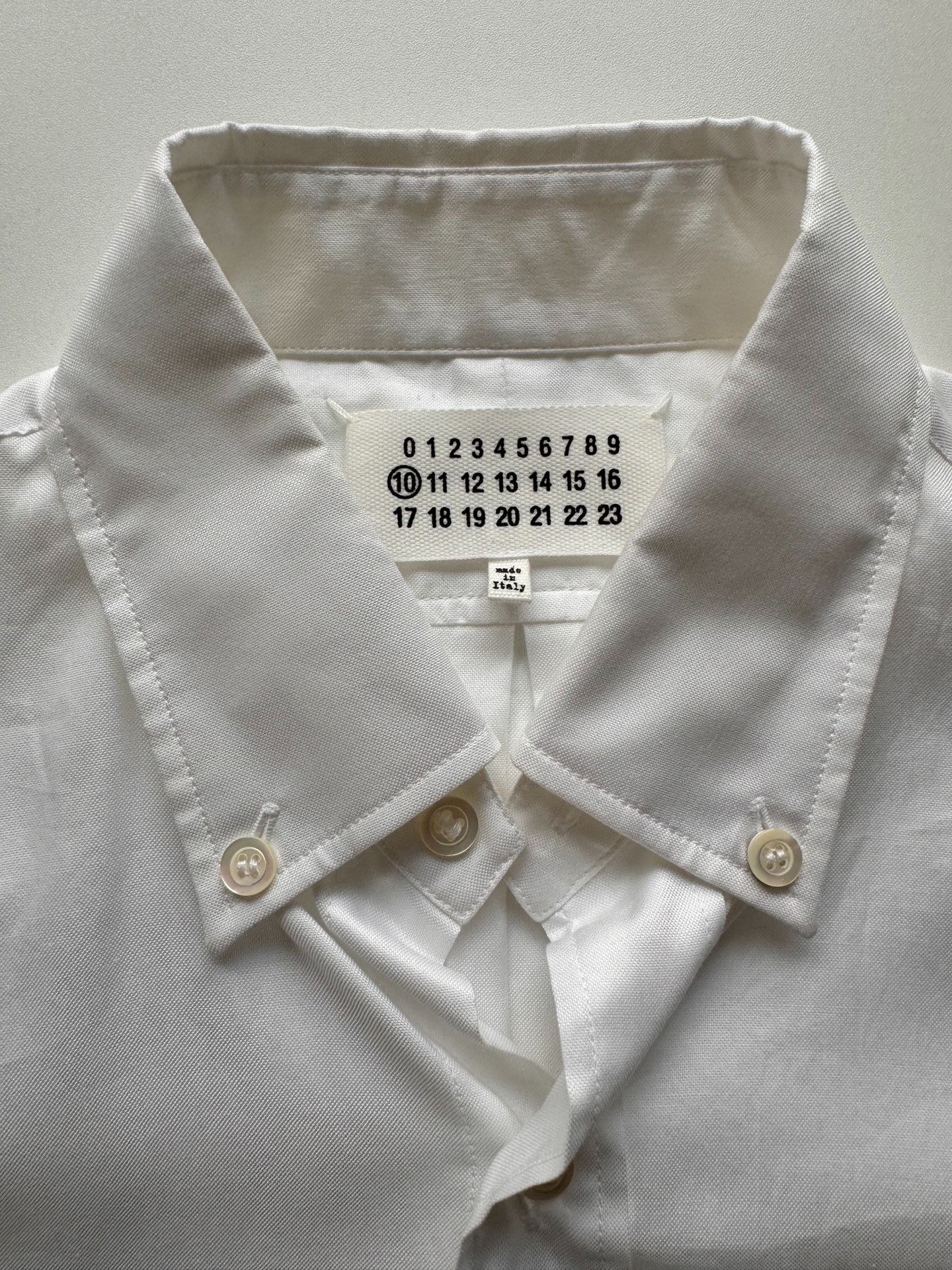 Maison Margiela Maison Margiela Size 38 White shirt 2501-Nextarrow Size US XXS / EU 40 - 2 Thumbnail