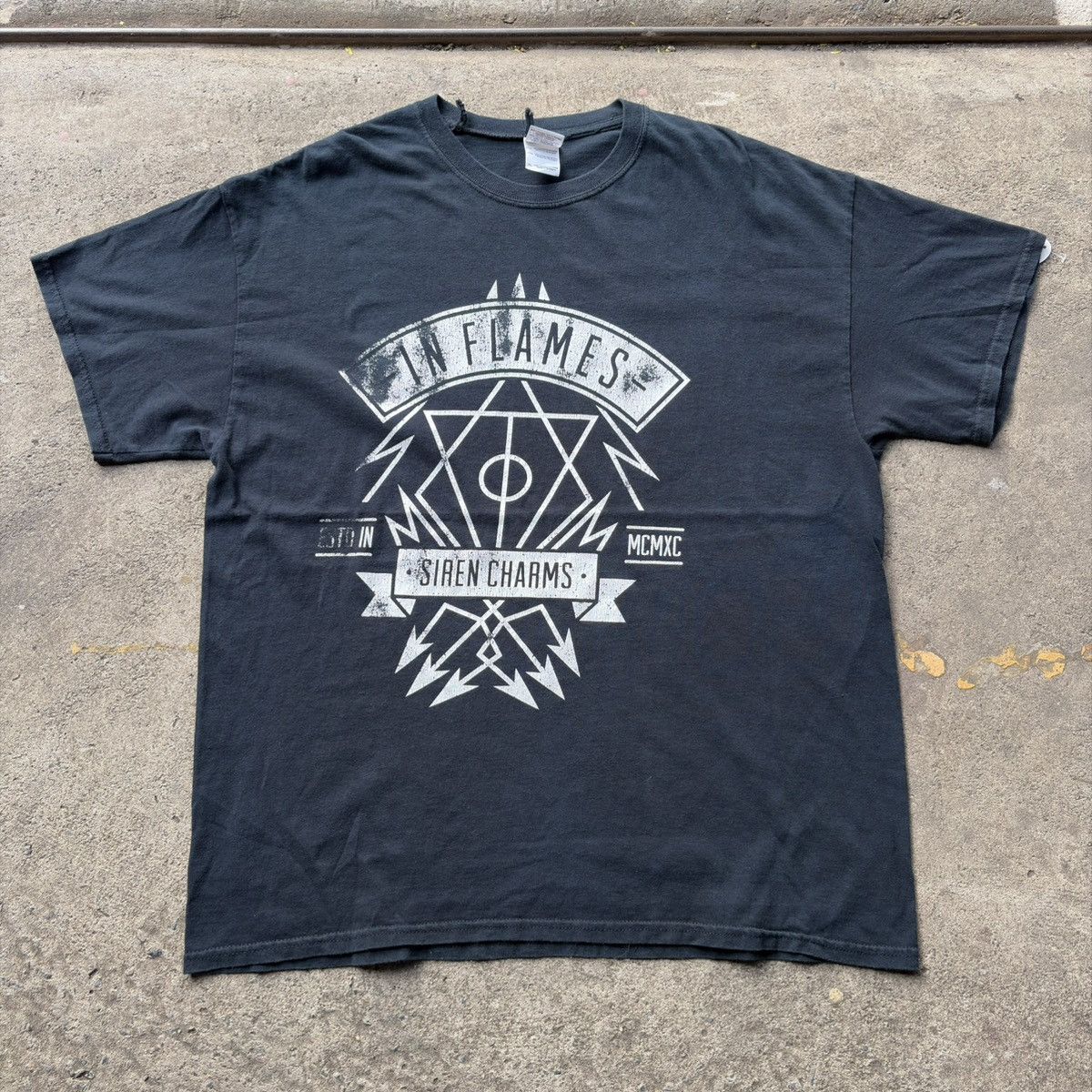 Band Tees IN flames Size US XL / EU 56 / 4 - 1 Thumbnail