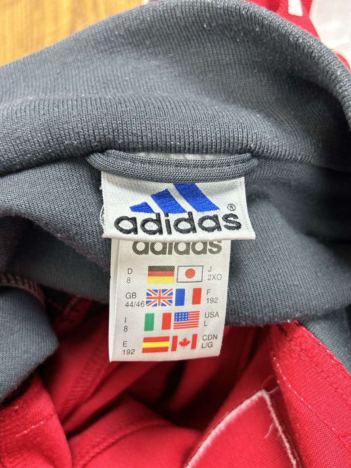 Adidas 00s Adidas Stuttgart 2001/02 Tracksuit Jacket Red Size L Size US L / EU 52-54 / 3 - 13 Thumbnail
