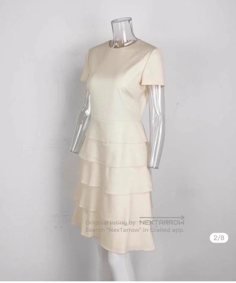 Valentino Valentino Cake skirt Size L / US 10 / IT 46 - 2 Thumbnail