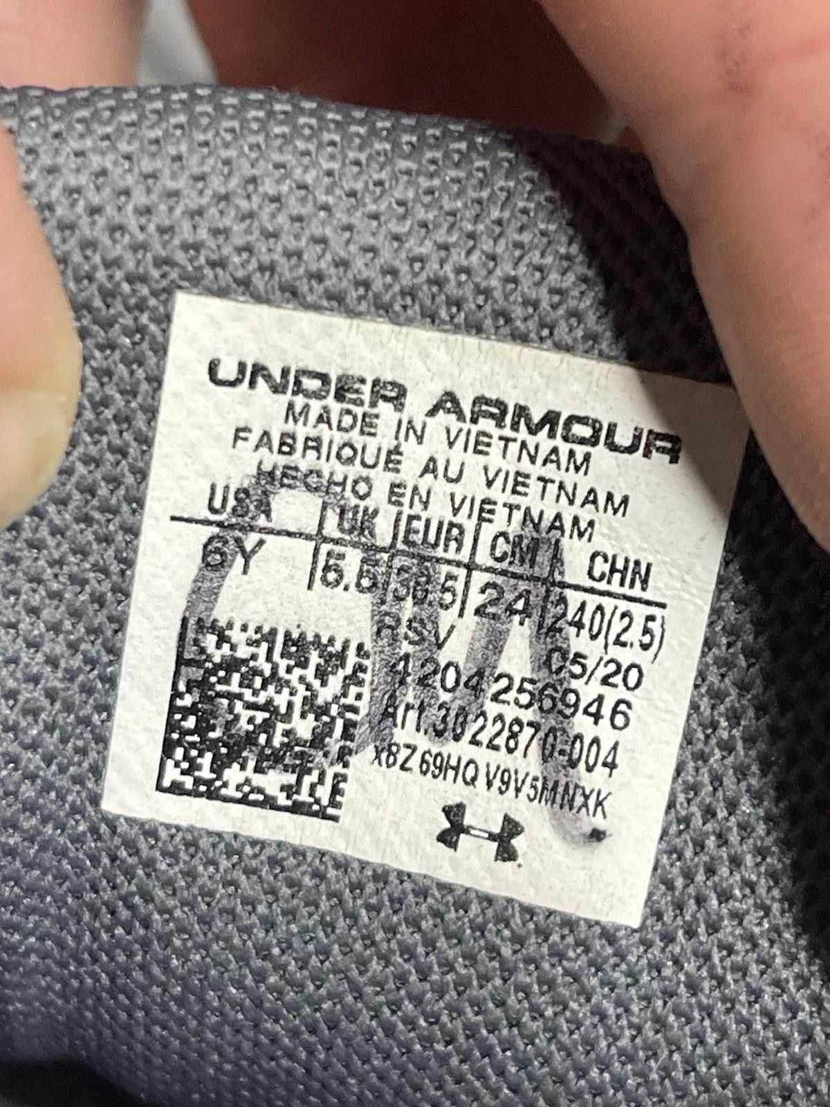 Under Armour Under Armlur UA GS Surge 2 Sneakers Kids Size 6 Size US 6 / EU 39 - 10 Thumbnail