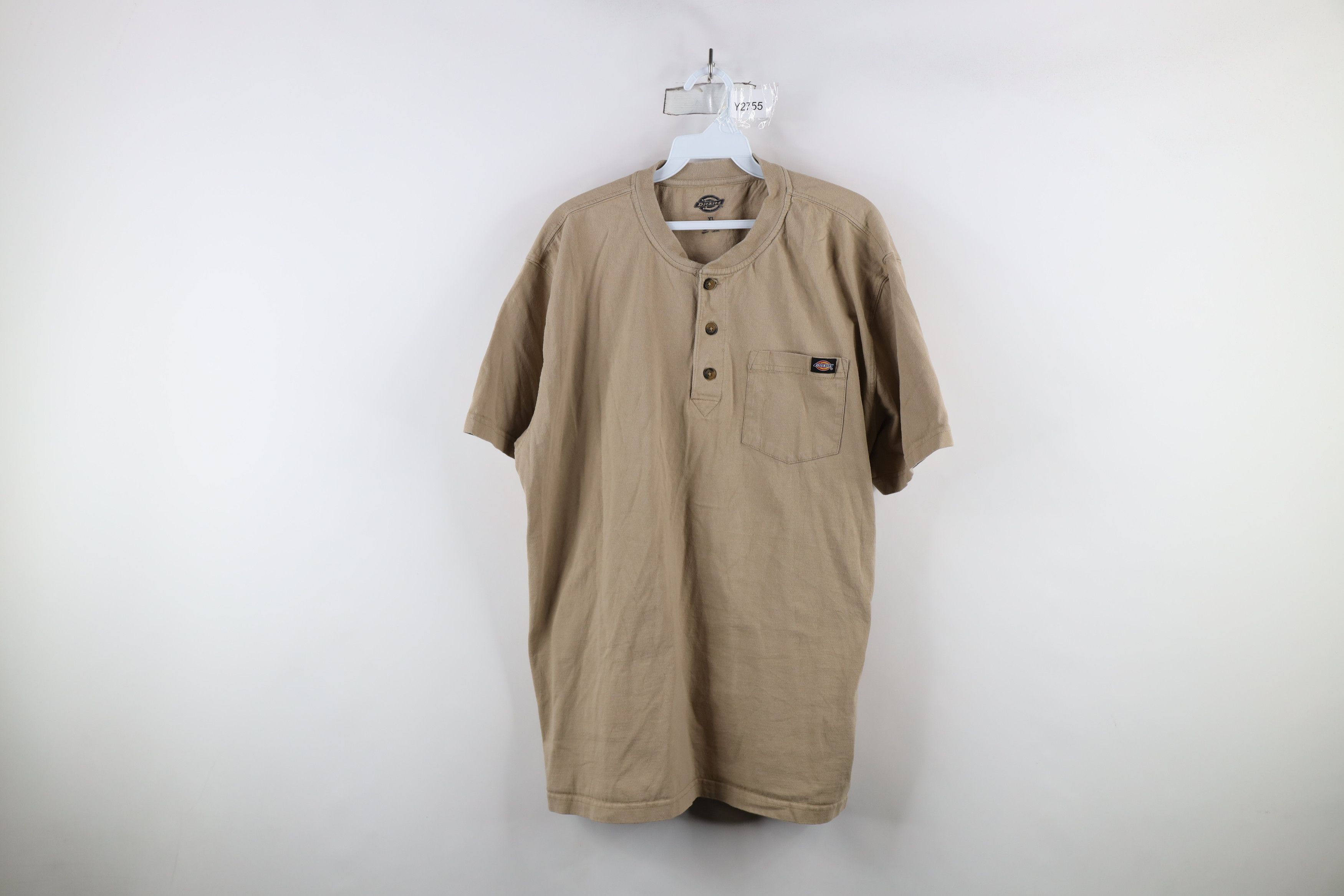 Dickies × Vintage Vintage Y2K Dickies Spell Short Sleeve Henley T-Shirt Beige Size US XL / EU 56 / 4 - 1 Thumbnail