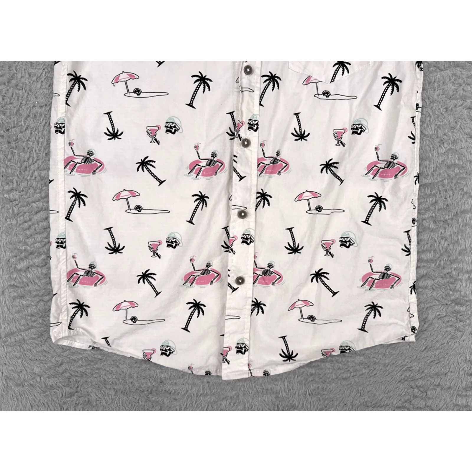 Vintage VSTR Shirt Men Small White Skeleton Cocktail Palm AOP Button-Up 100% Cotton Size US S / EU 44-46 / 1 - 5 Thumbnail