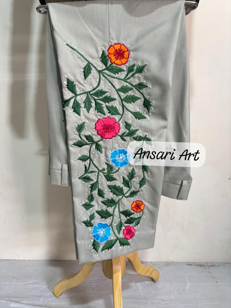 Other Men 2PC Customized floral embroidery cocktail prom outfits Size 46L - 6 Thumbnail