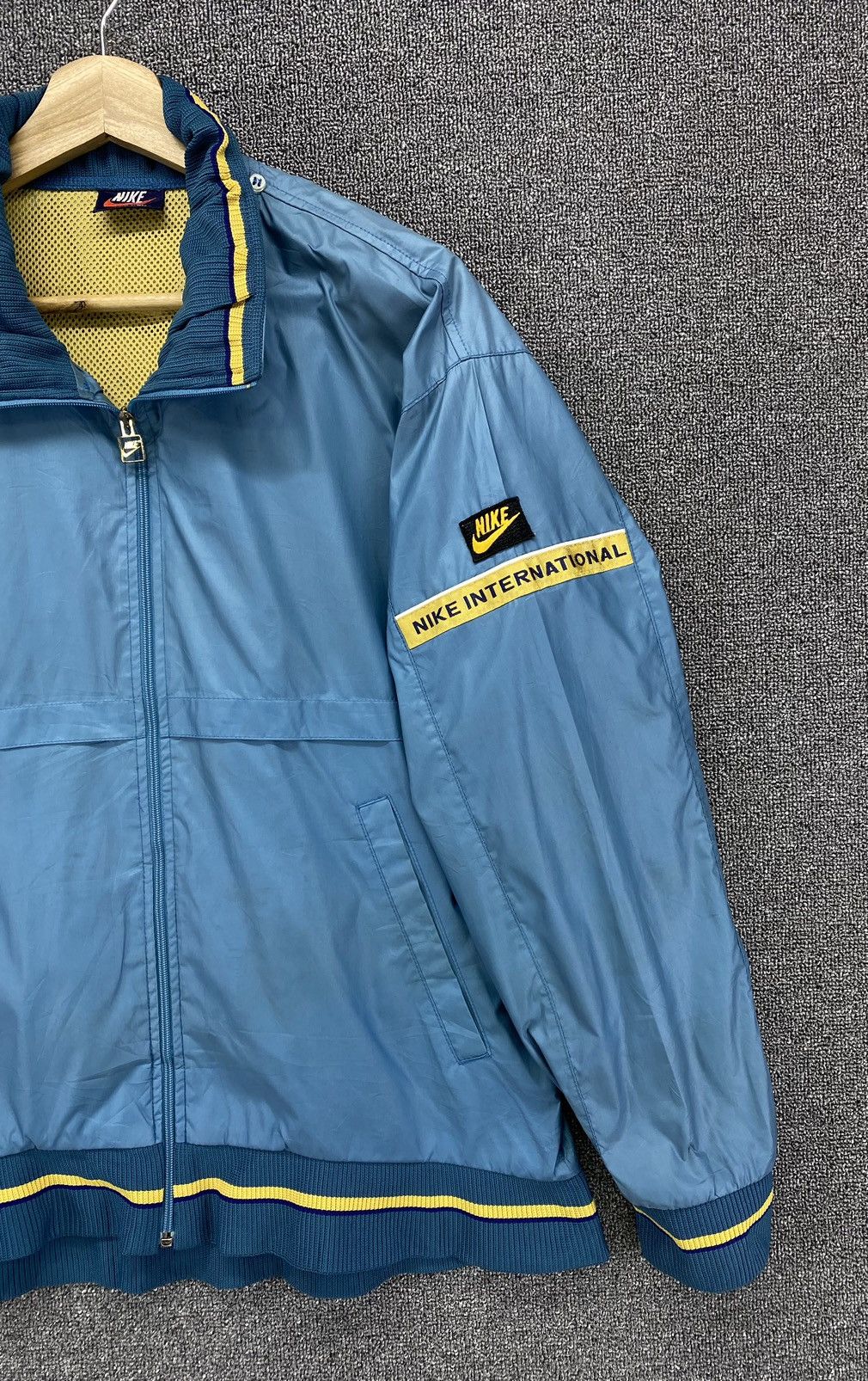 Nike Vintage 80s Nike International Light Jacket Size US M / EU 48-50 / 2 - 4 Thumbnail