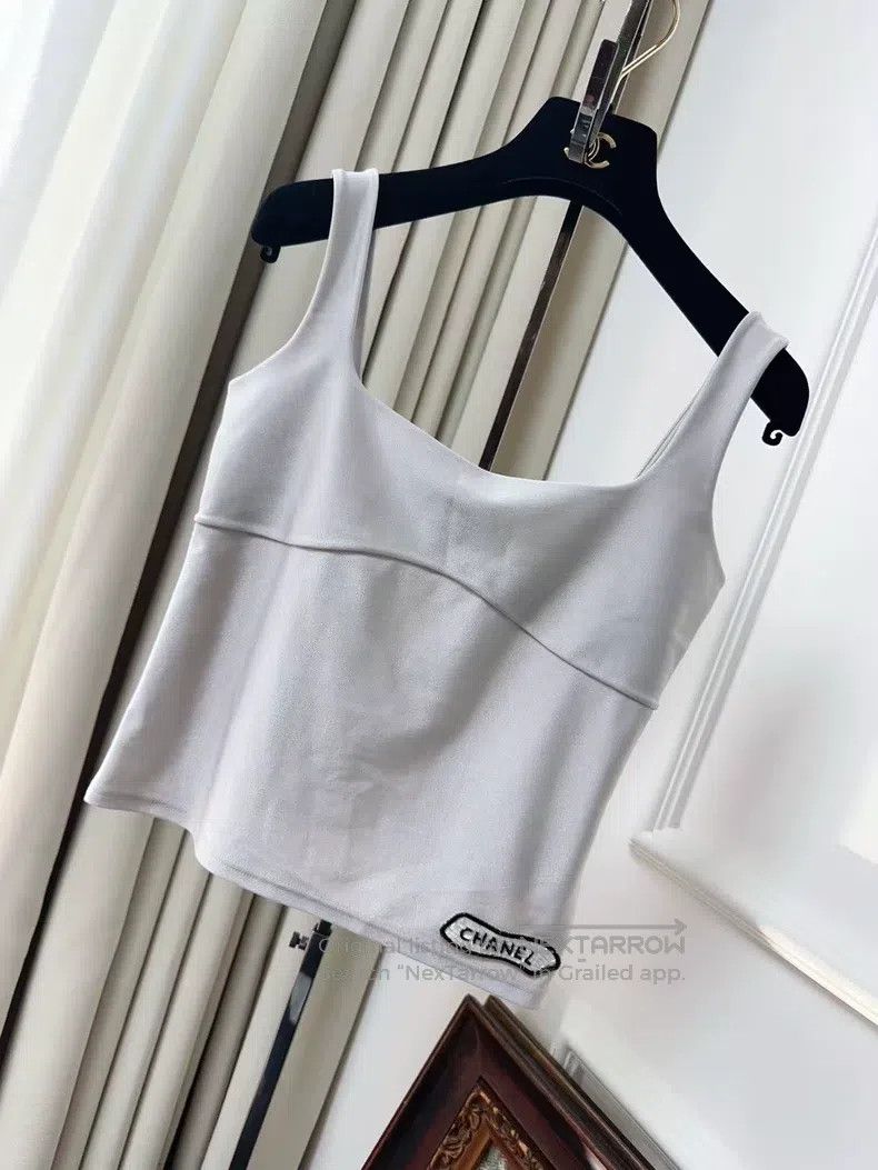 Chanel Chanel 21A Castle Series Silver Gray Embroidered Label Ves Size XS / US 0-2 / IT 36-38 - 1 Thumbnail
