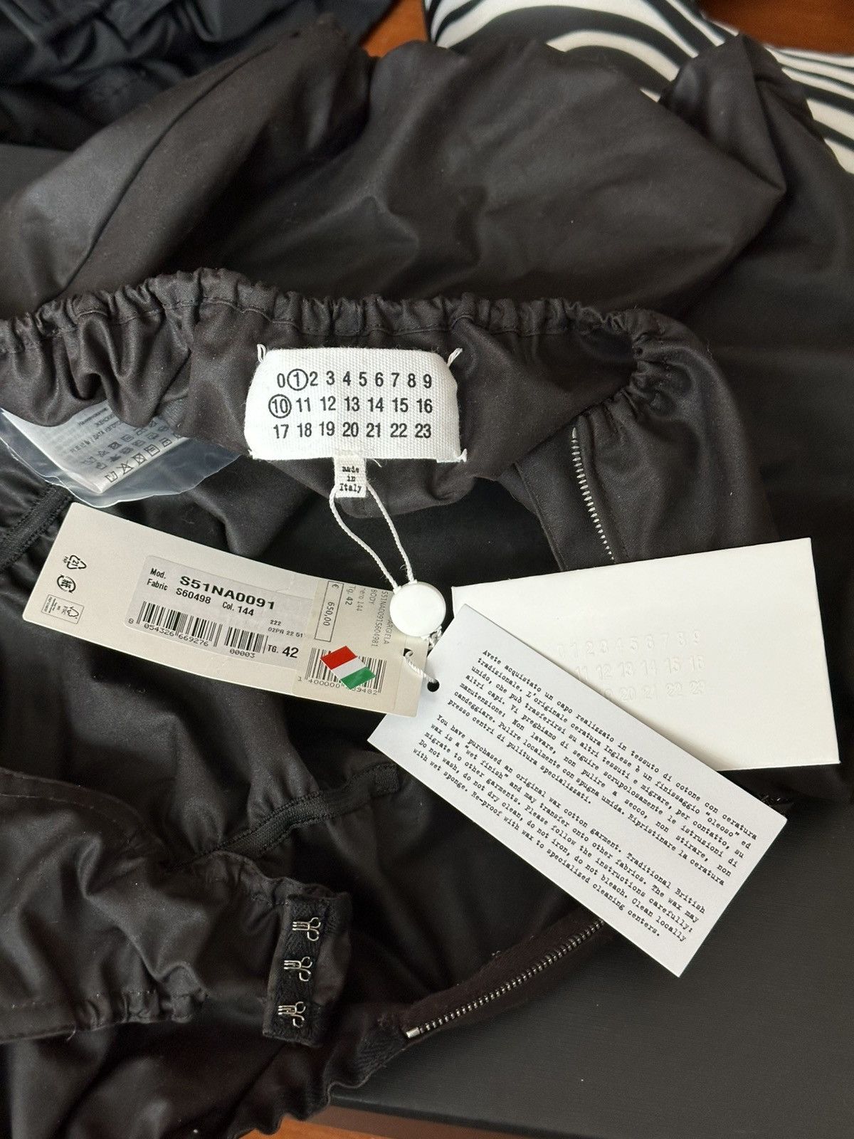 Maison Margiela Maison Margiela MM1 100% cotton body Size M / US 6-8 / IT 42-44 - 8 Thumbnail