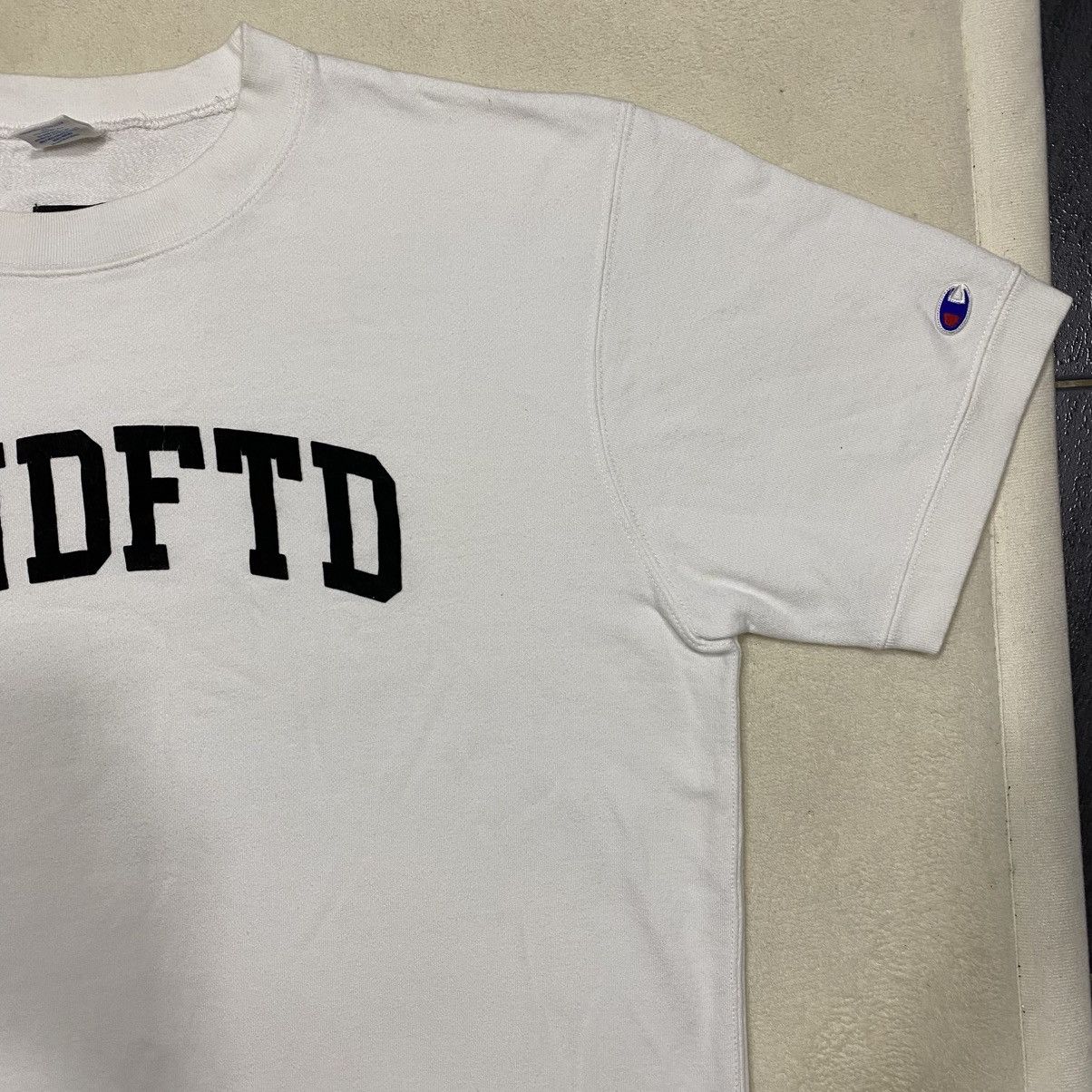Champion × Undefeated CHAMPION x UNDEFEATED Spellout Short Sleeve Sweatshirt Size US XL / EU 56 / 4 - 5 Thumbnail