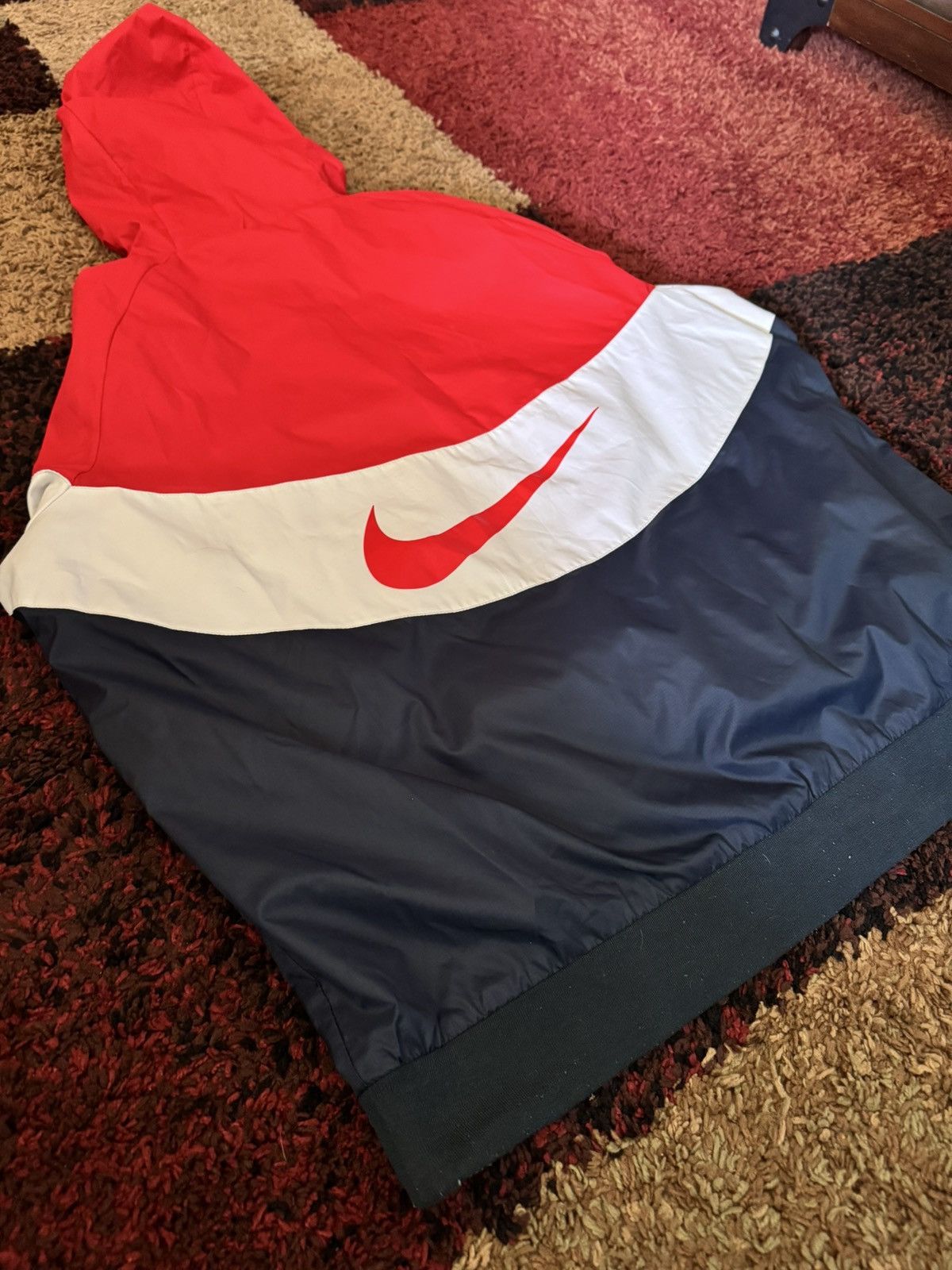 Nike Nike Sportswear Windrunner Jacket Mens Medium Red White Blue Size US XL / EU 56 / 4 - 2 Thumbnail