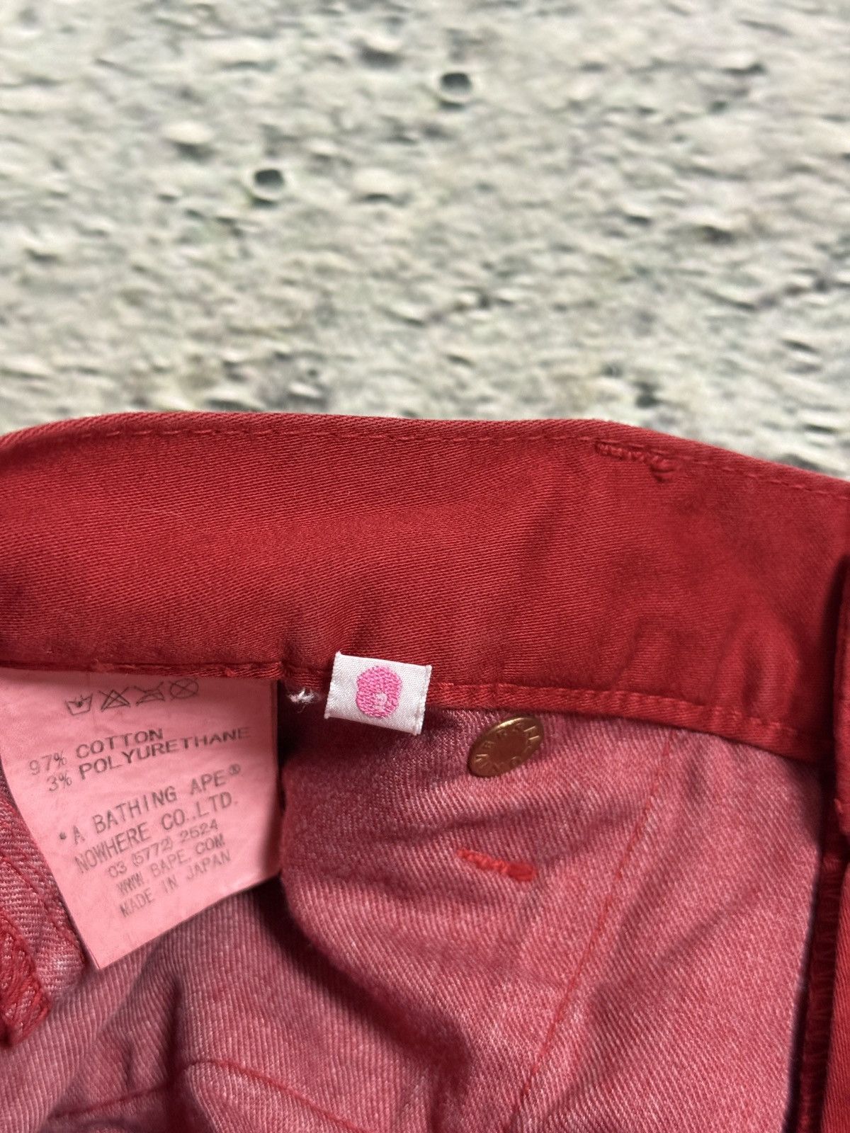 Bape Bape jeans red A Bathing Ape vintage Japanese pants Size 25" / US 0 / IT 36 - 7 Thumbnail