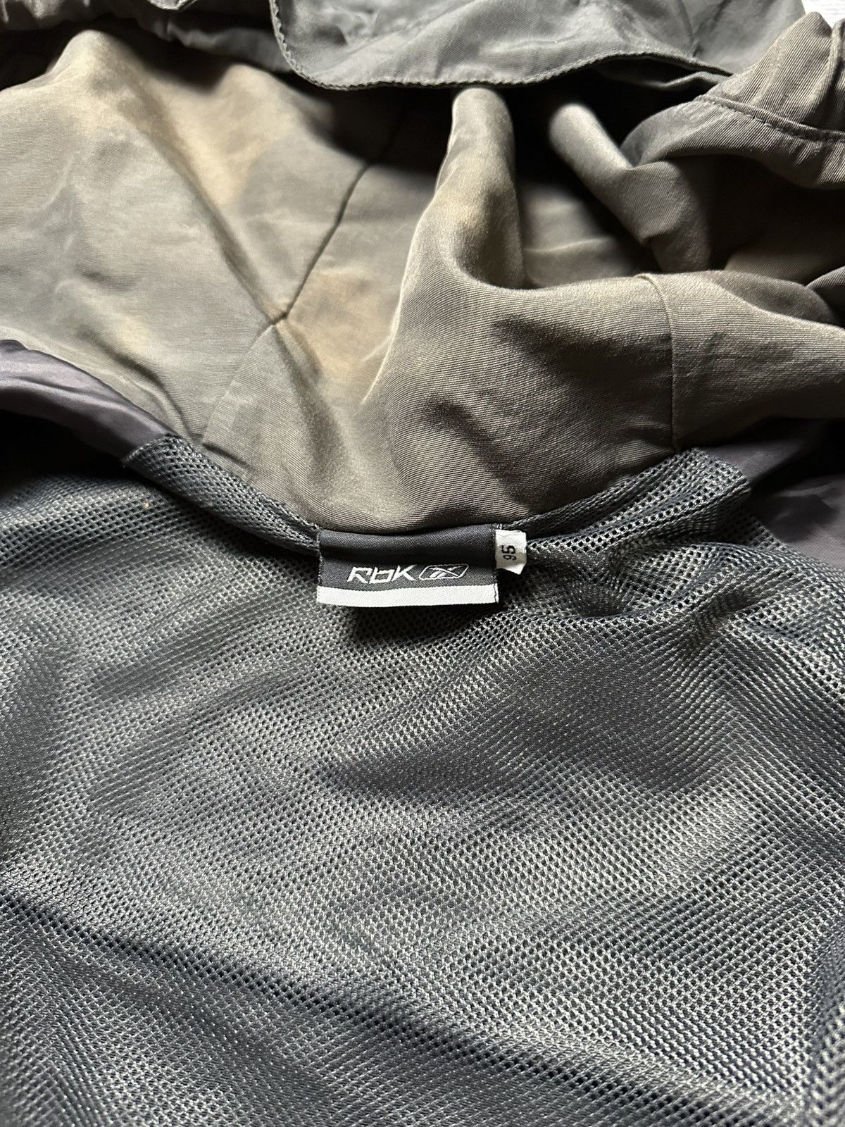 Reebok × Vintage Distressed Reebok Bombers hoodie Jacket Size US L / EU 52-54 / 3 - 6 Thumbnail