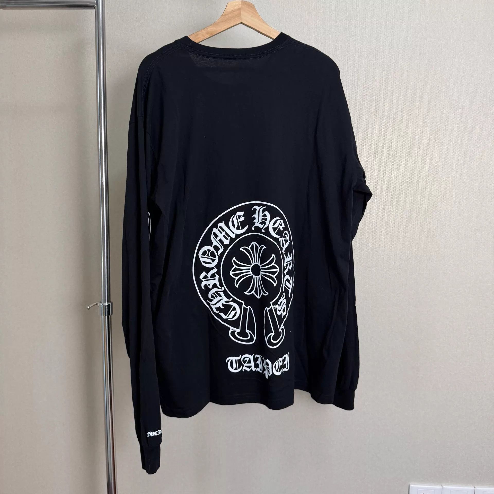 Chrome Hearts Chrome Hearts Black Taipei Limited Horse Shoe Vine Arm Tee Size US XL / EU 56 / 4 - 9 Thumbnail