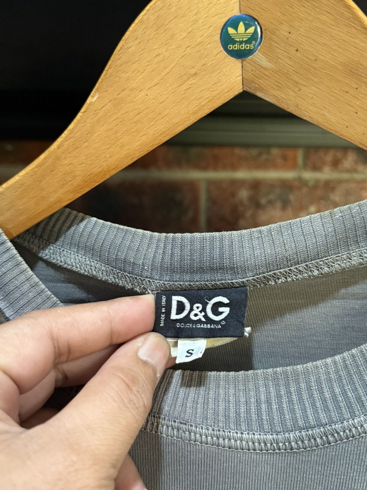 Dolce & Gabbana Vintage D & G Simple Superlative Deluxe Sun Faded LS Tee Size US S / EU 44-46 / 1 - 11 Thumbnail