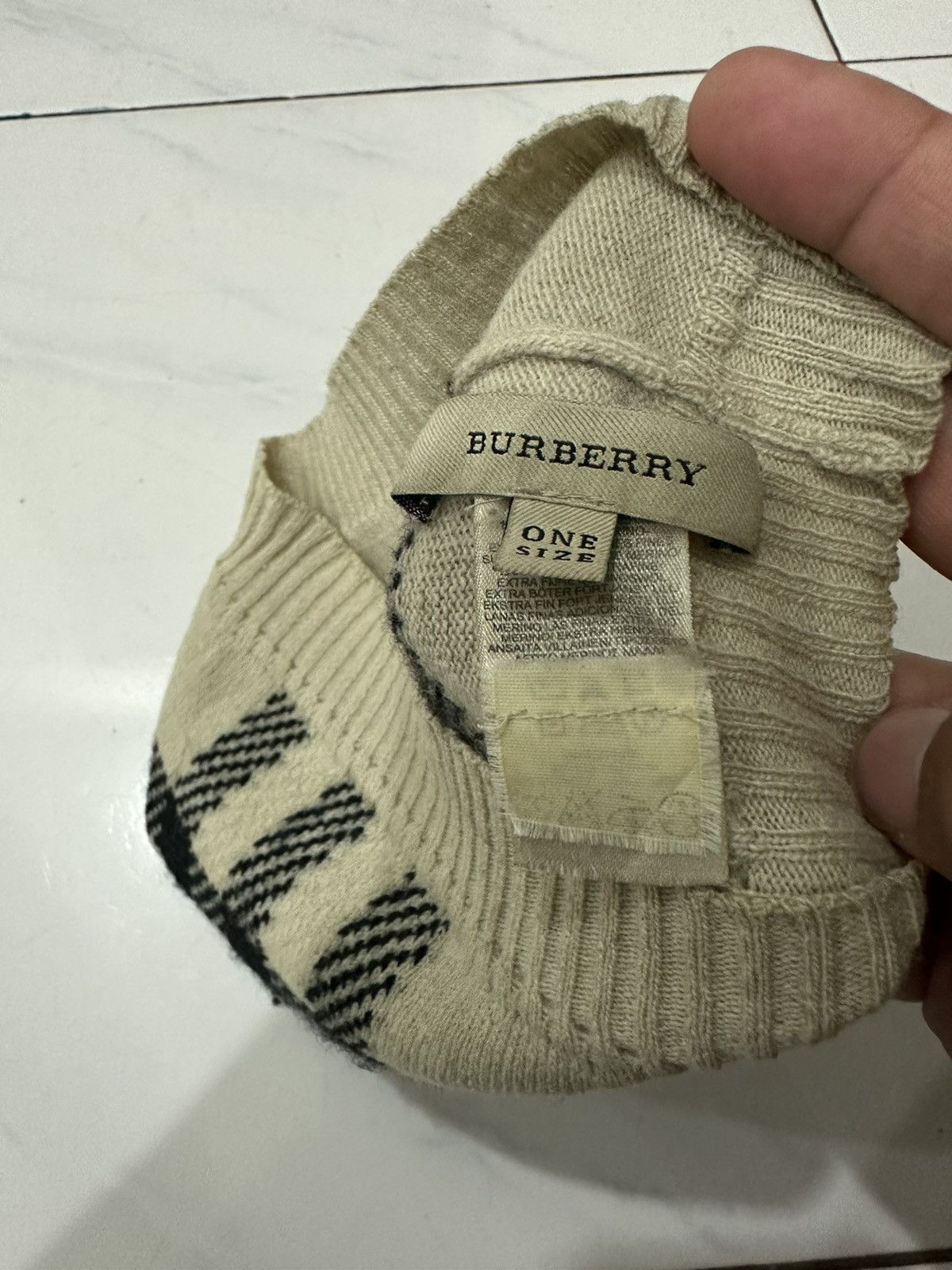 Burberry × Burberry Prorsum × Vintage Distressed Burberry Nova Check Stretchable Beanie Size ONE SIZE - 6 Thumbnail