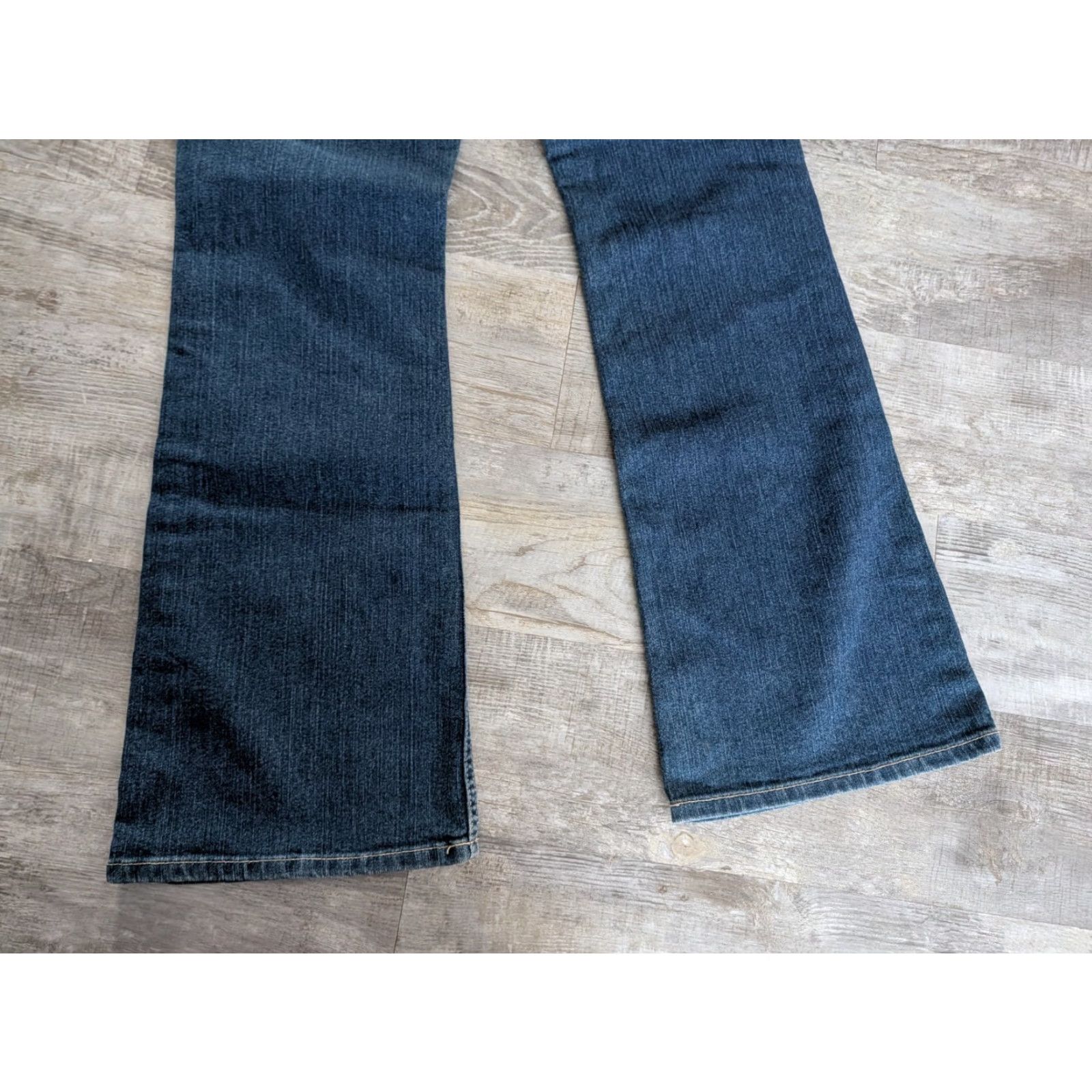 American Eagle Outfitters American Eagle Jeans Womens 12 Hipster Flare Low Rise Boot Dark Wash Denim Size 34" / US 12 / IT 48 - 2 Thumbnail