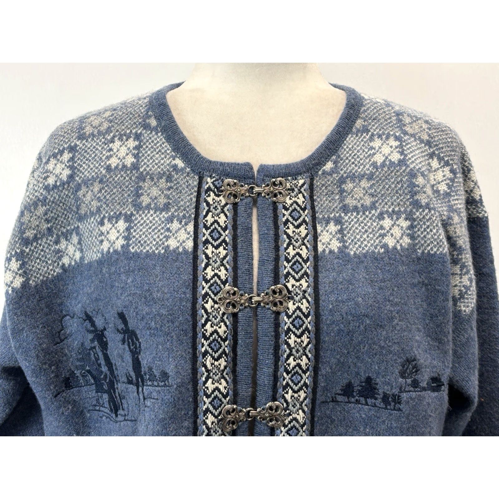 Vintage VINTAGE Woolrich Cardigan Sweater Women M Blue Wool Knit Latch Closures Size M / US 6-8 / IT 42-44 - 5 Thumbnail