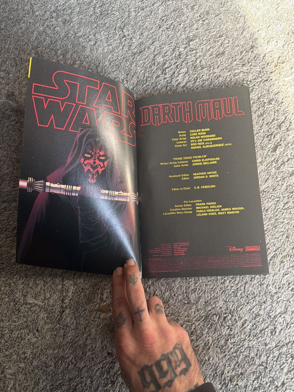 Star Wars 2023 Marvel Comics Star Wars: Darth Maul Comic Book Size ONE SIZE - 3 Thumbnail