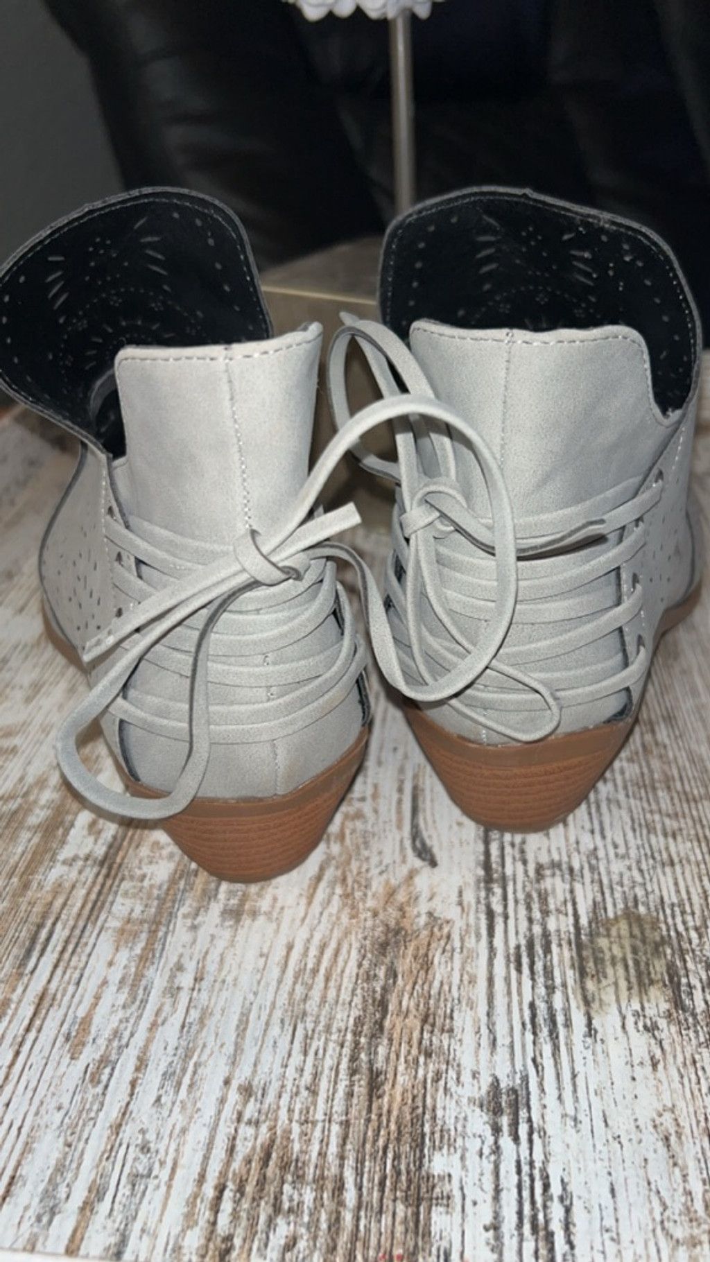 tentree Women's Tinstree Gray Laser Cut Ankle Boots & Booties Size 9 Size US 6 / IT 36 - 3 Thumbnail