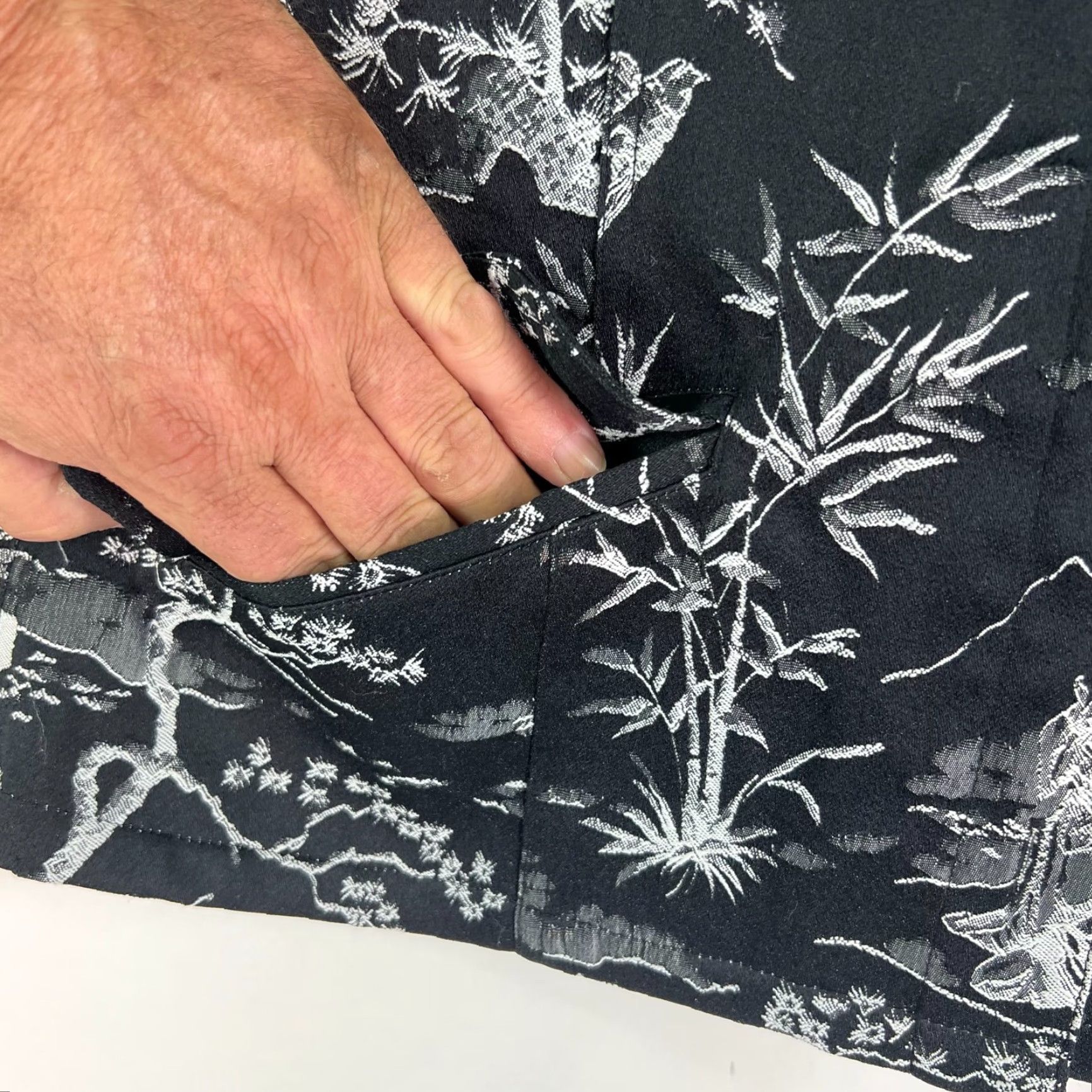 Vintage Chico's Blazer Shirt Womens Size M Black Embroidered Bonsai Garden Button Down Floral Vintage No Size M / US 6-8 / IT 42-44 - 4 Thumbnail