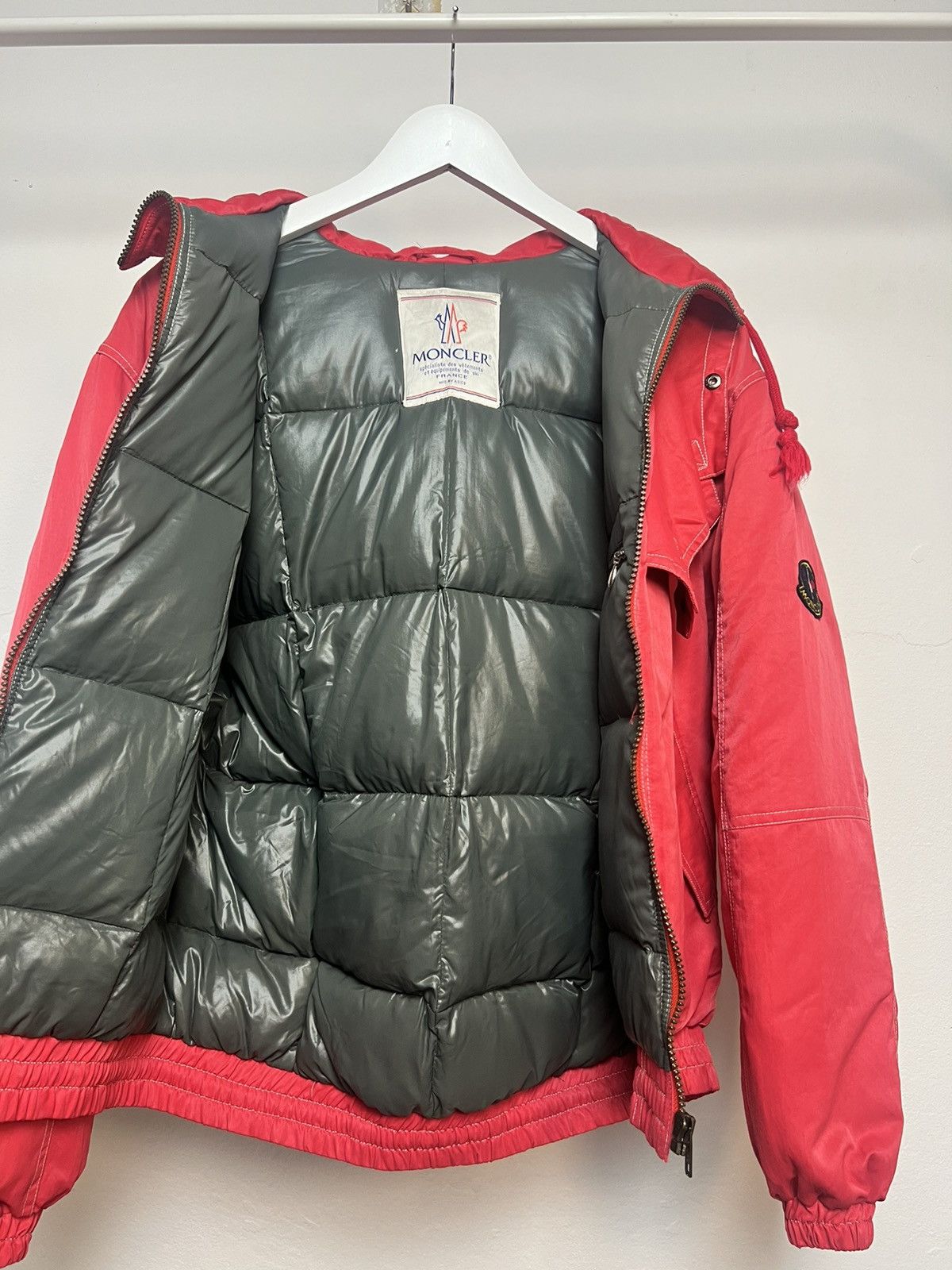 Moncler Vintage Moncler Red Puffer Down Jacket Size US M / EU 48-50 / 2 - 3 Thumbnail